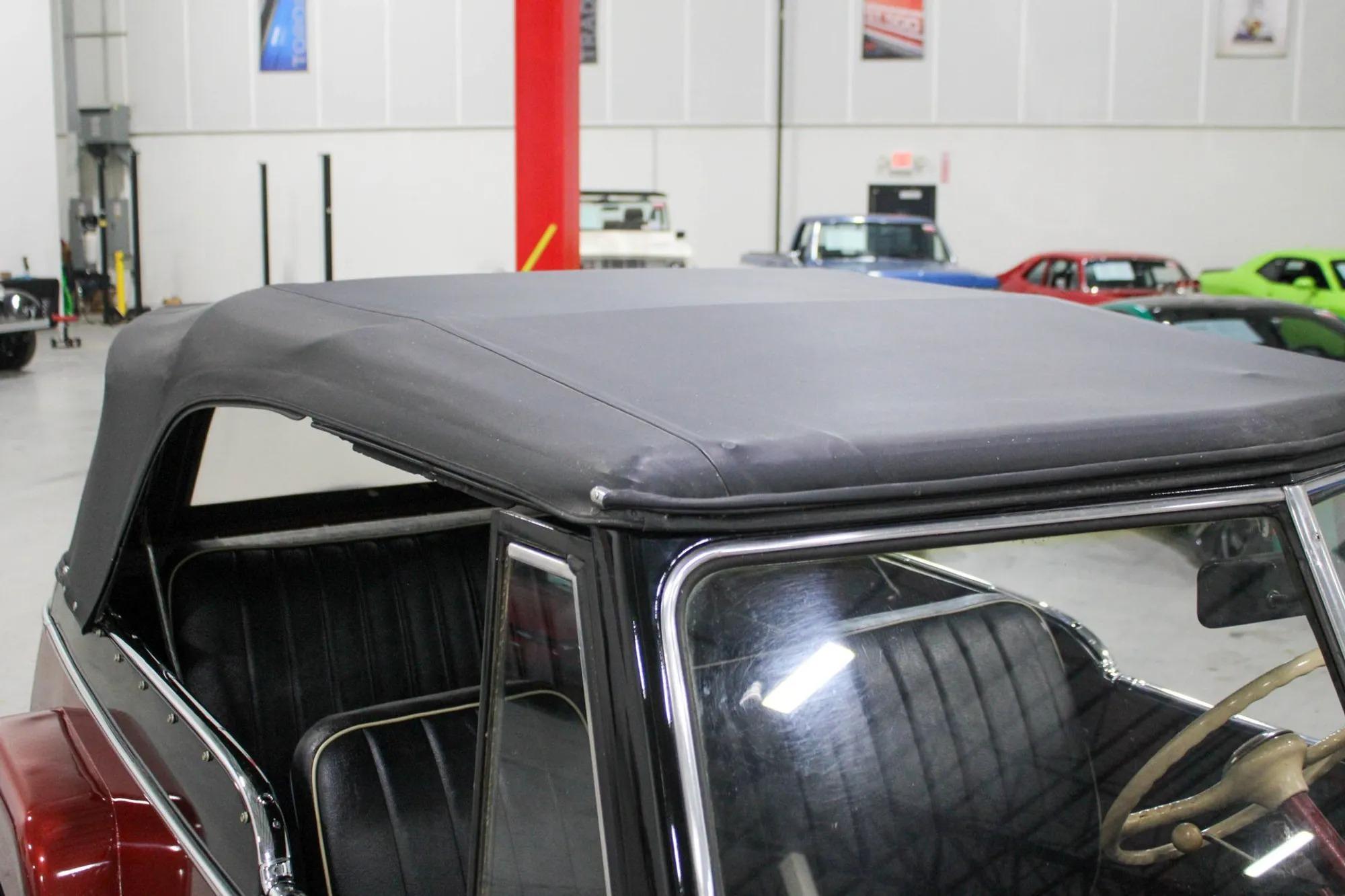 1952 Willys Jeepster