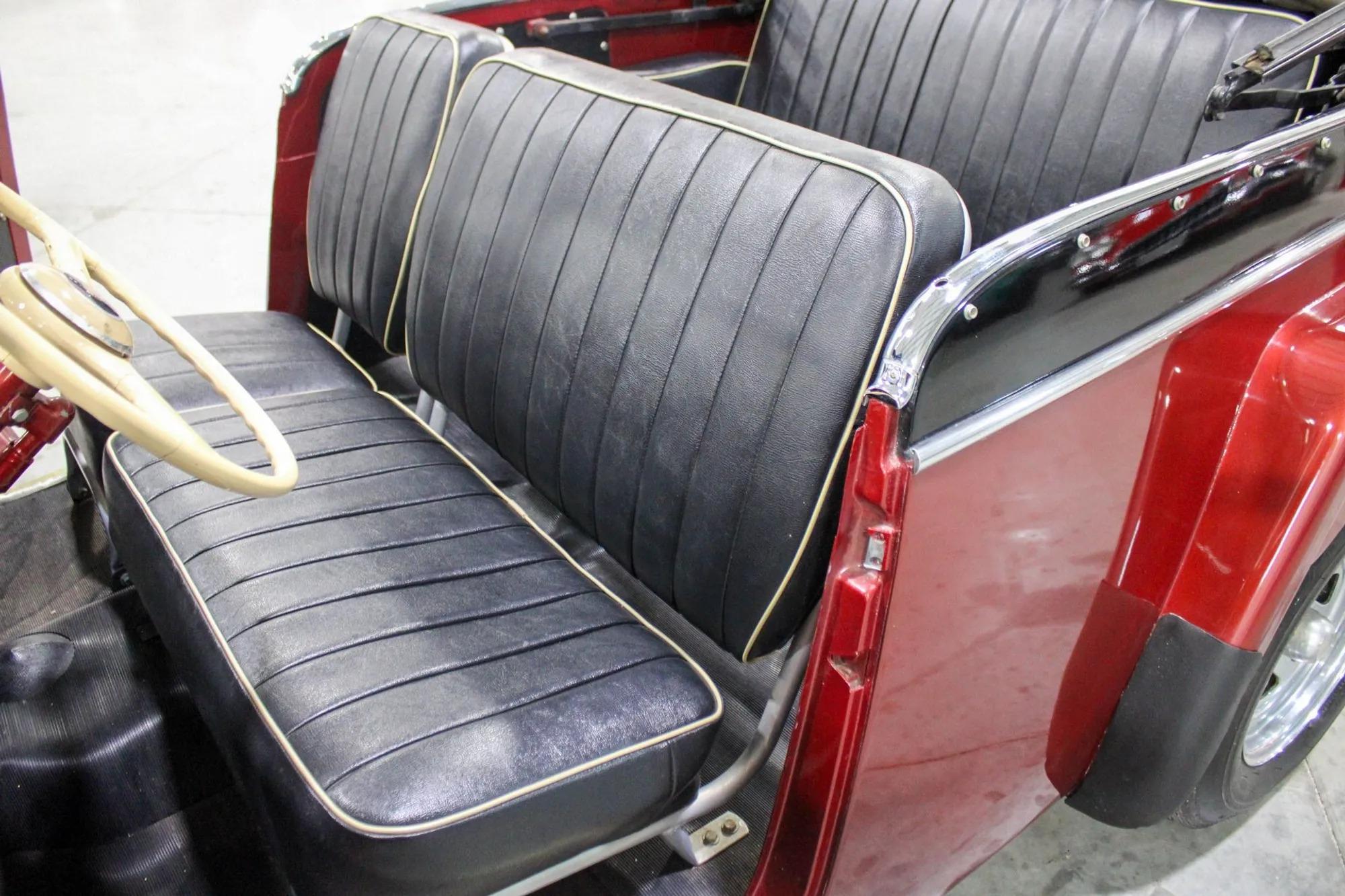 1952 Willys Jeepster