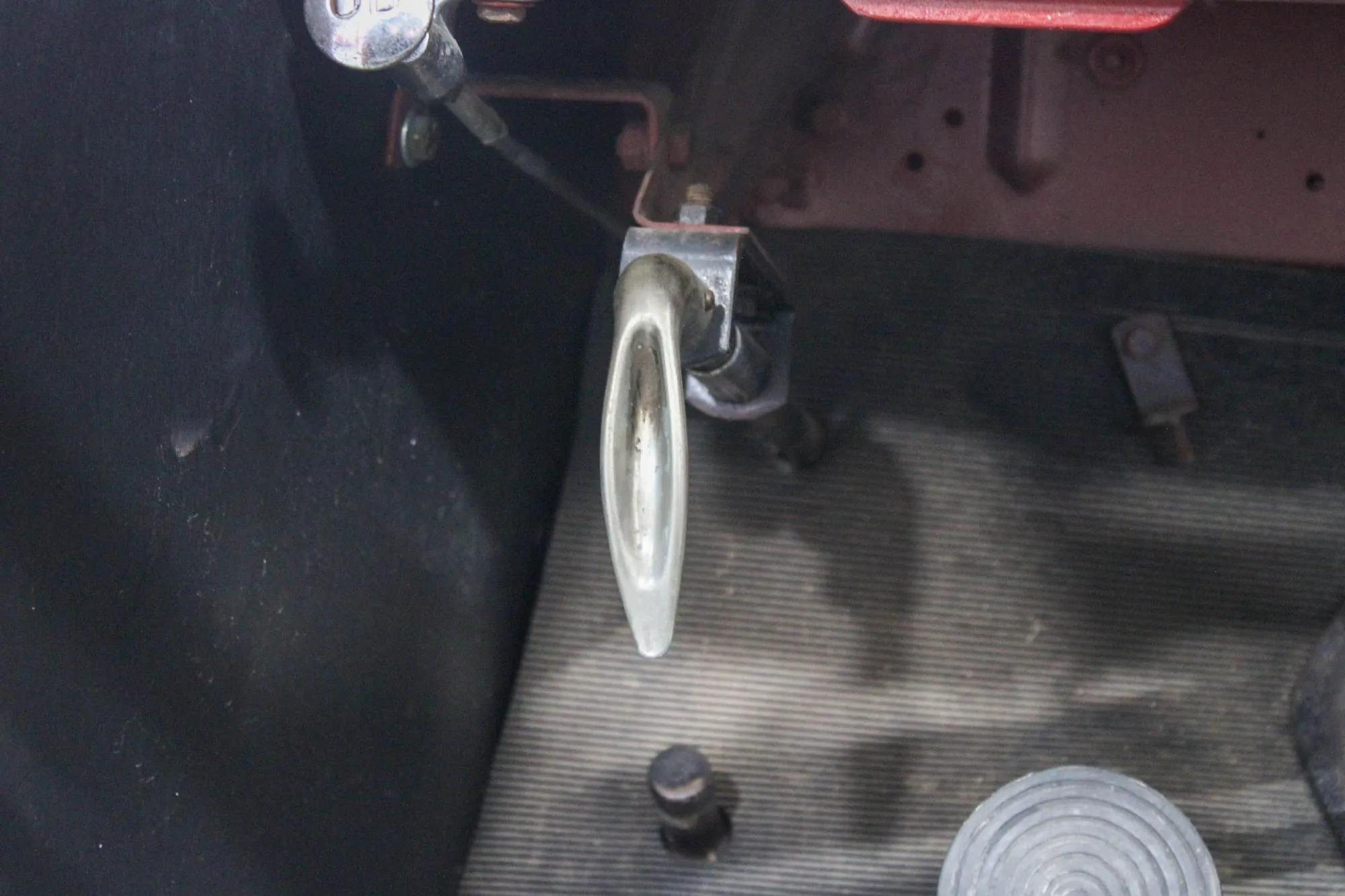 1952 Willys Jeepster