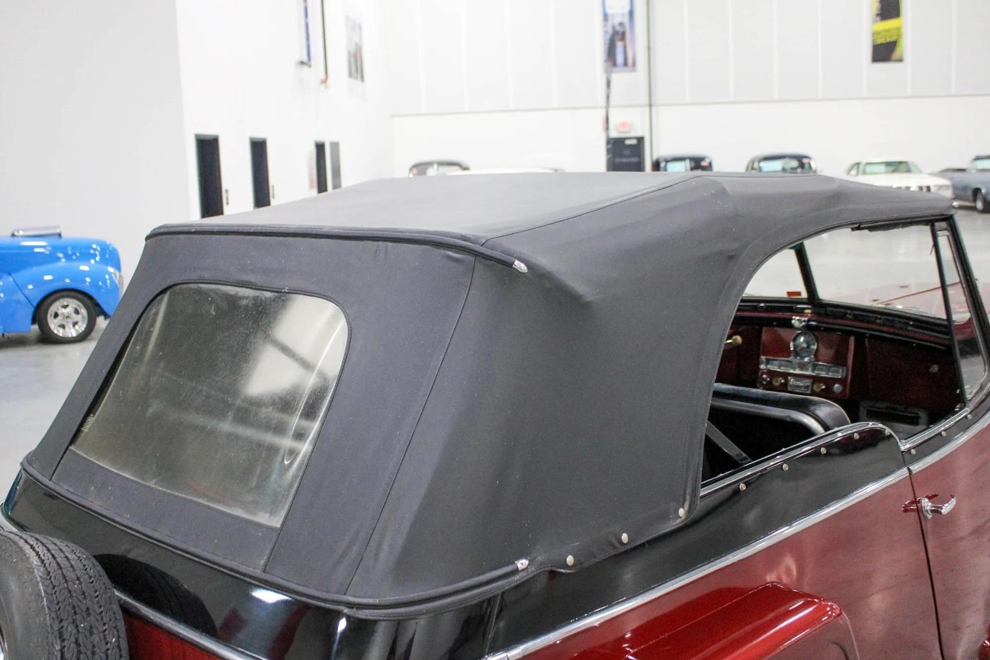 1952 Willys Jeepster