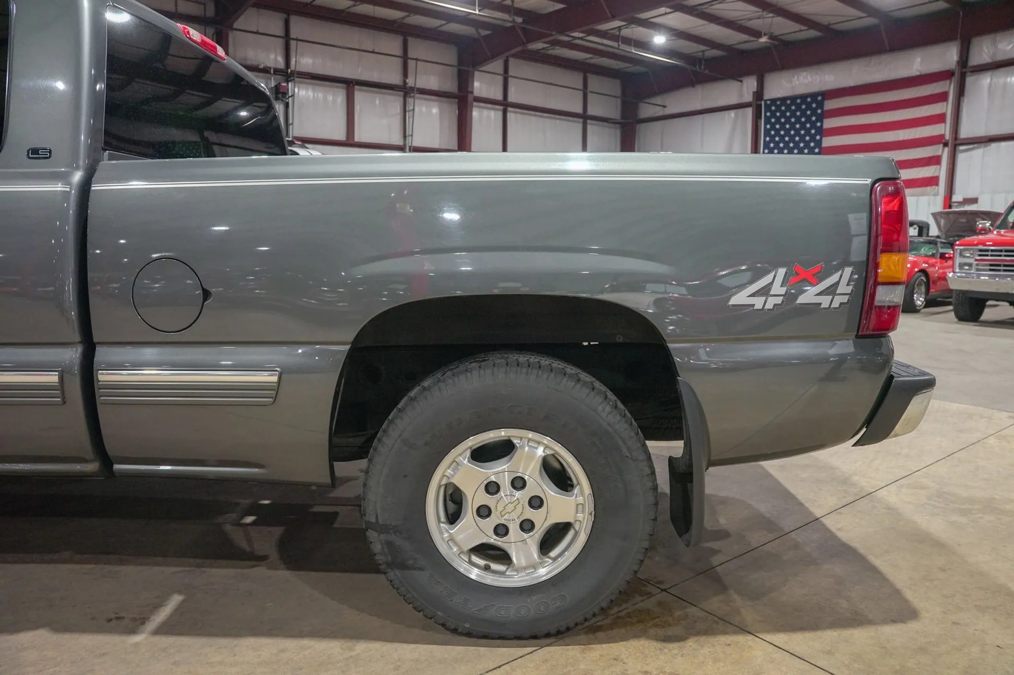 1999 Chevrolet Silverado 1500 LS - 4