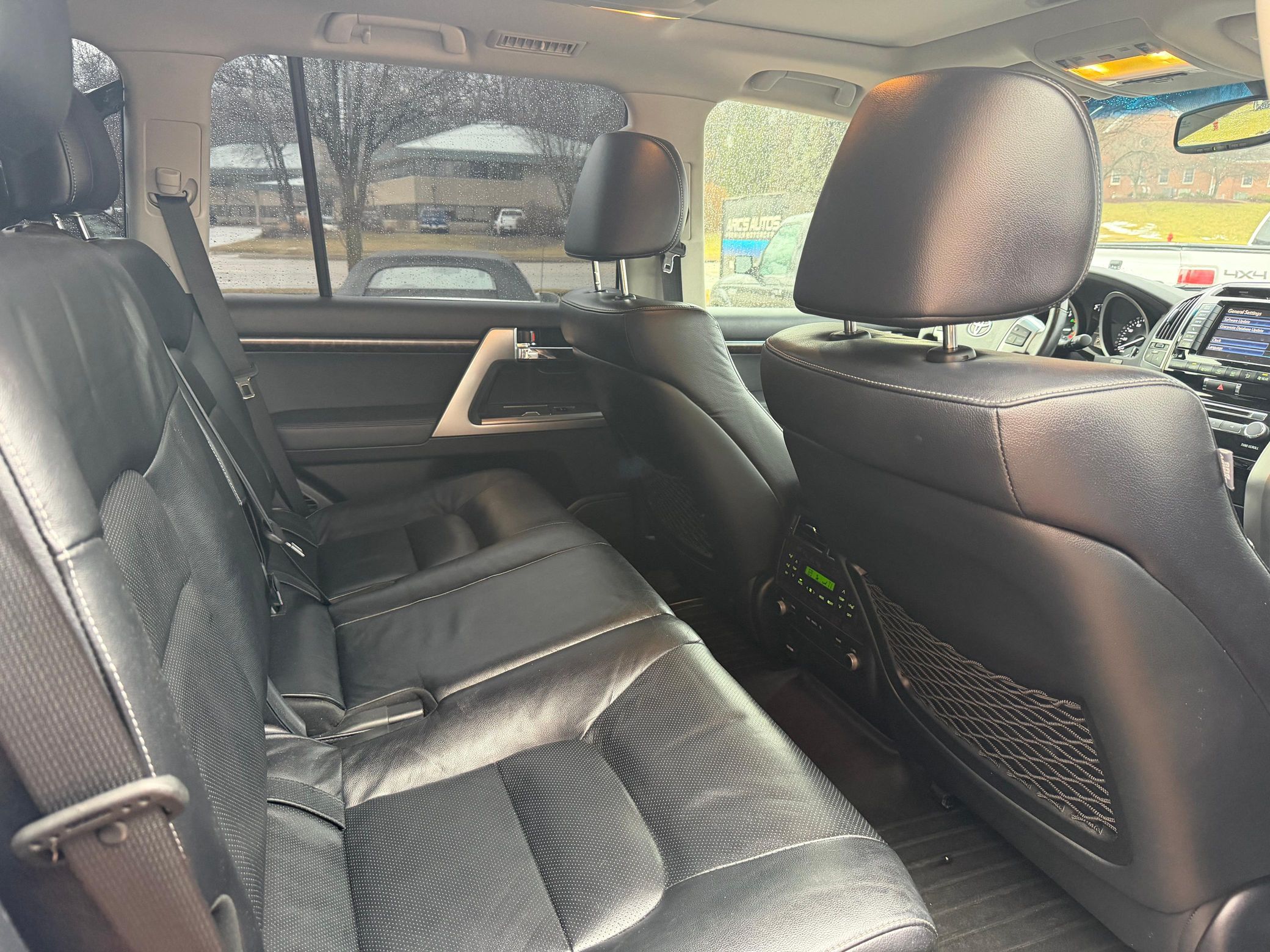 2013 Toyota Land Cruiser