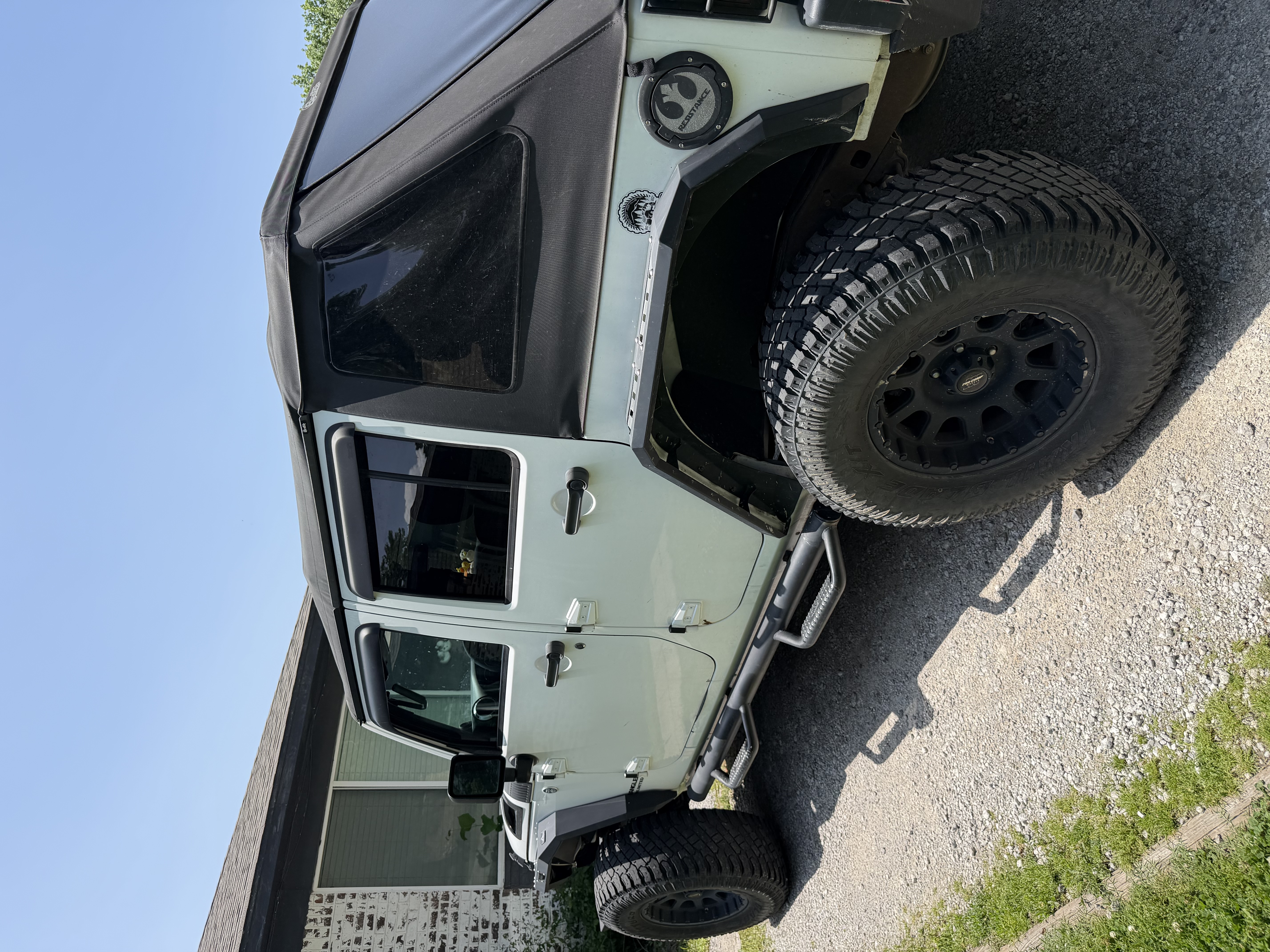 2012 Jeep Wrangler Rubicon Modern Warfare 3 - 5
