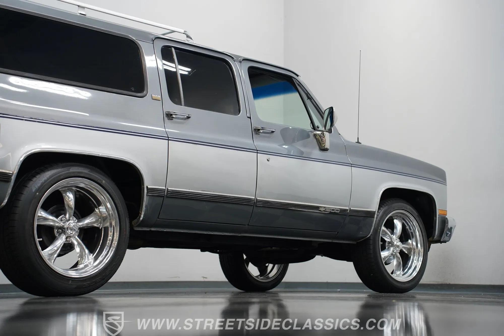 1990 Chevrolet Suburban R1500