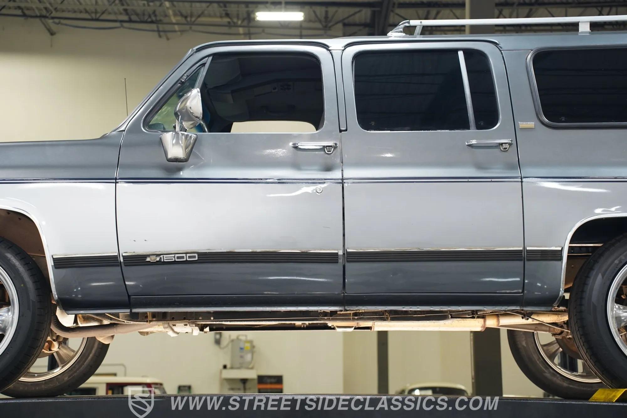 1990 Chevrolet Suburban R1500