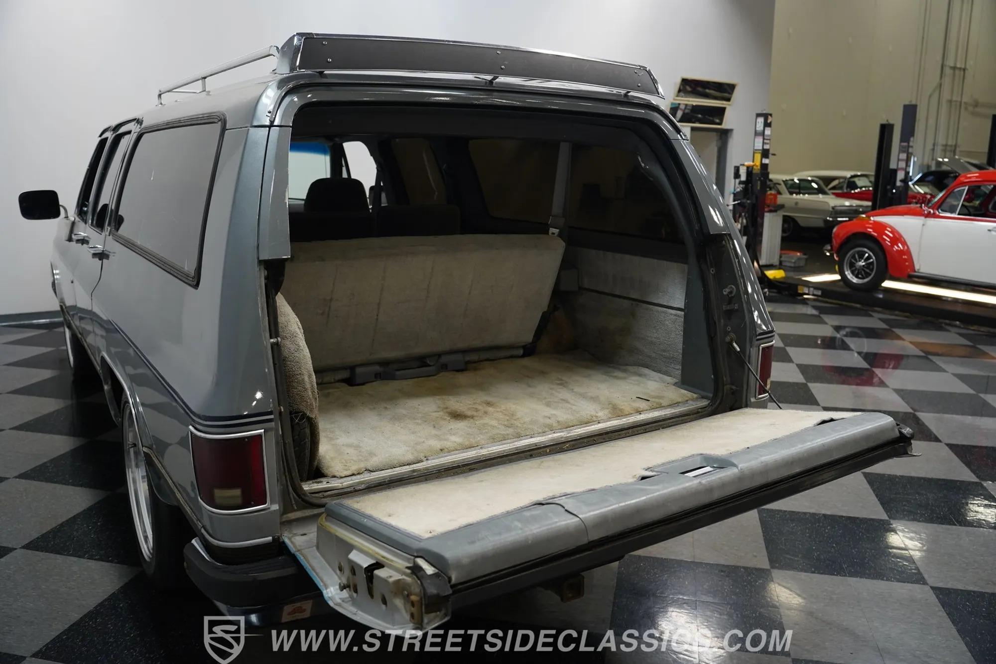 1990 Chevrolet Suburban R1500