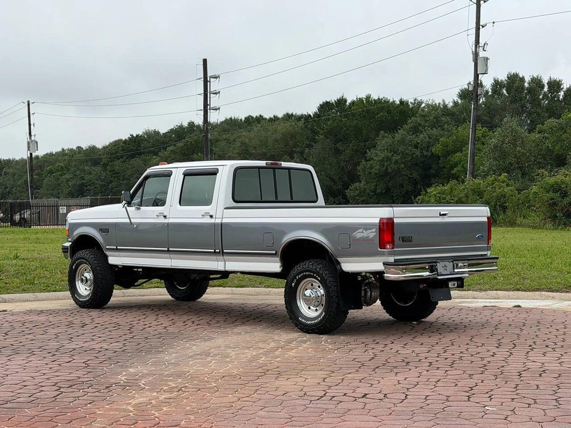 1997 Ford F-350 XLT - 2