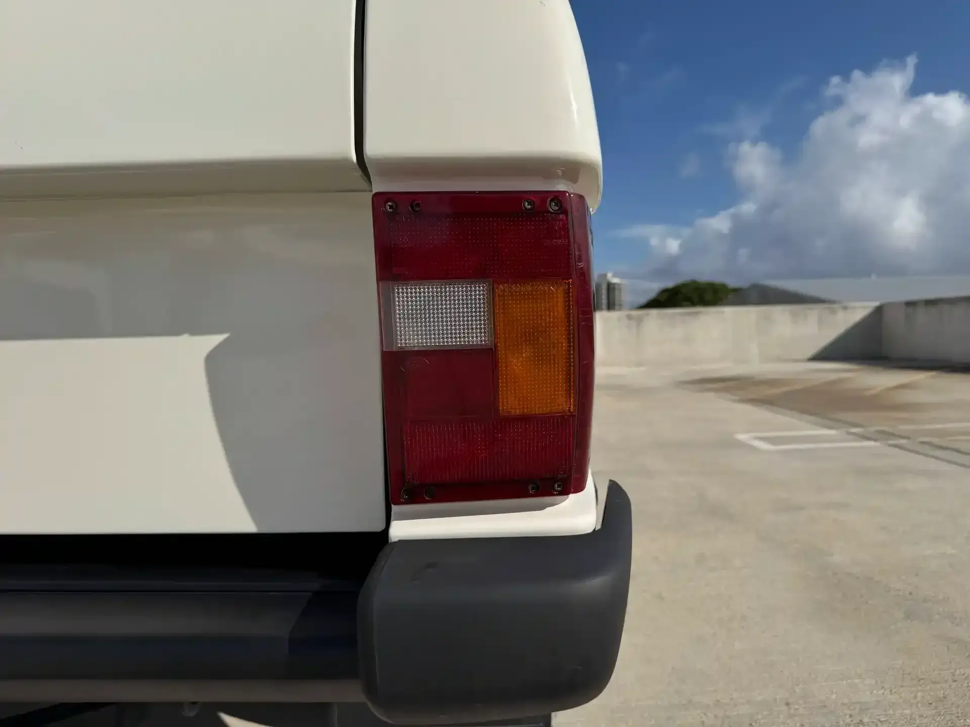 Sold: 55k-Mile 1985 Range Rover Classic