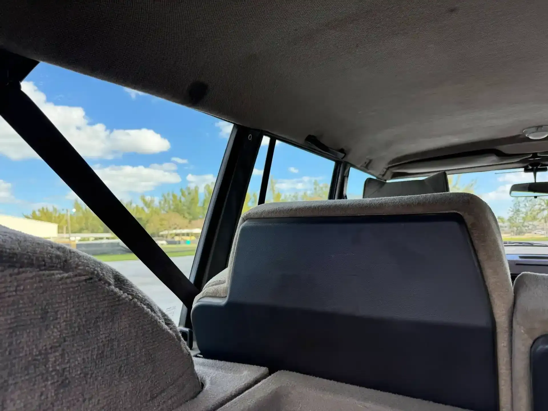 Sold: 55k-Mile 1985 Range Rover Classic