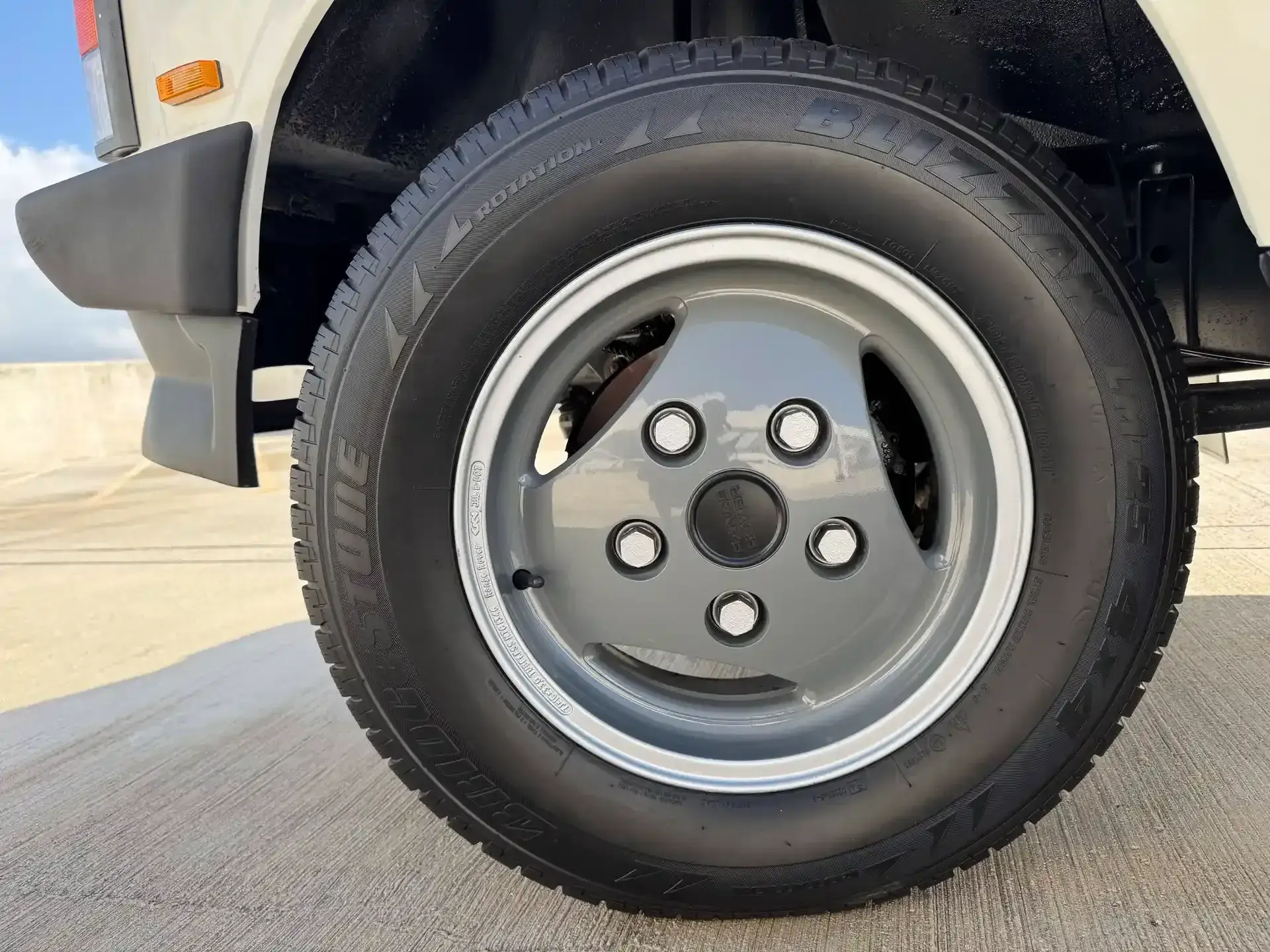 Sold: 55k-Mile 1985 Range Rover Classic