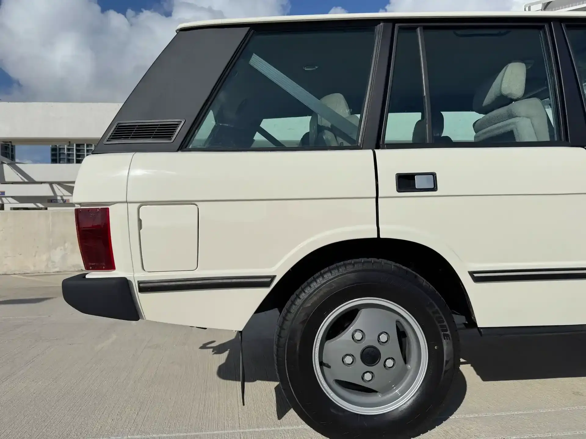 Sold: 55k-Mile 1985 Range Rover Classic