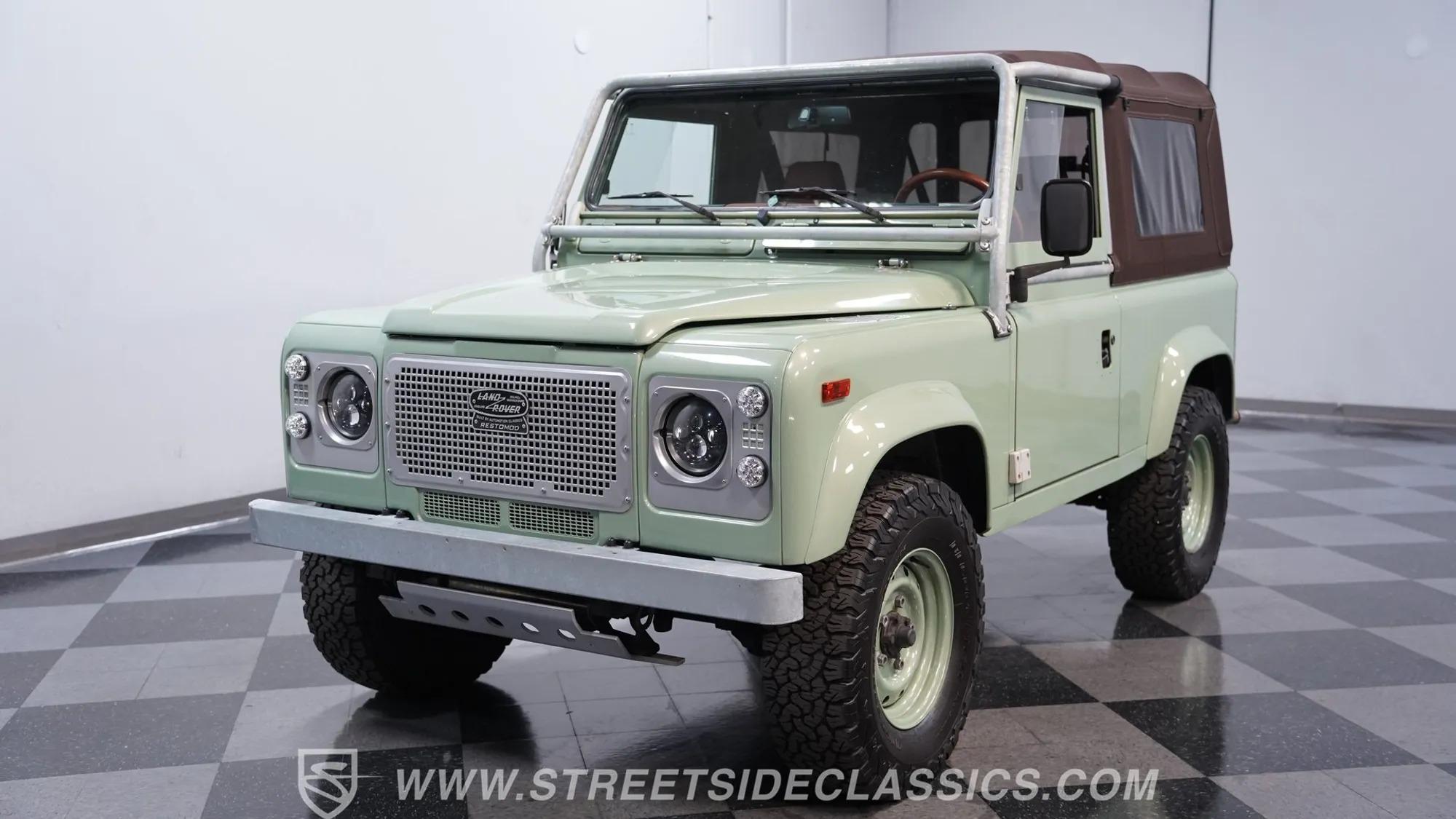 1997 Land Rover Defender 90 NAS