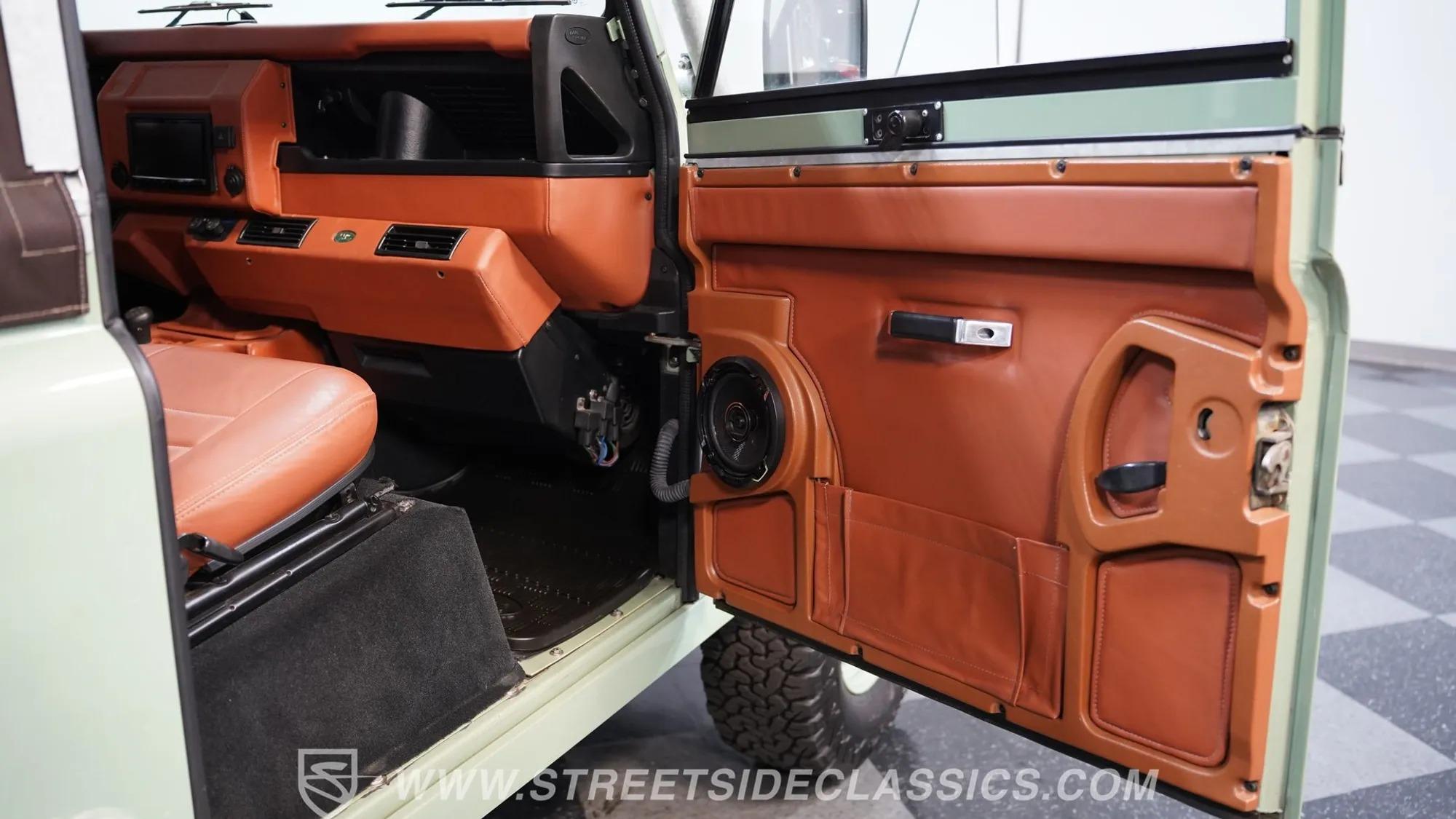 1997 Land Rover Defender 90 NAS