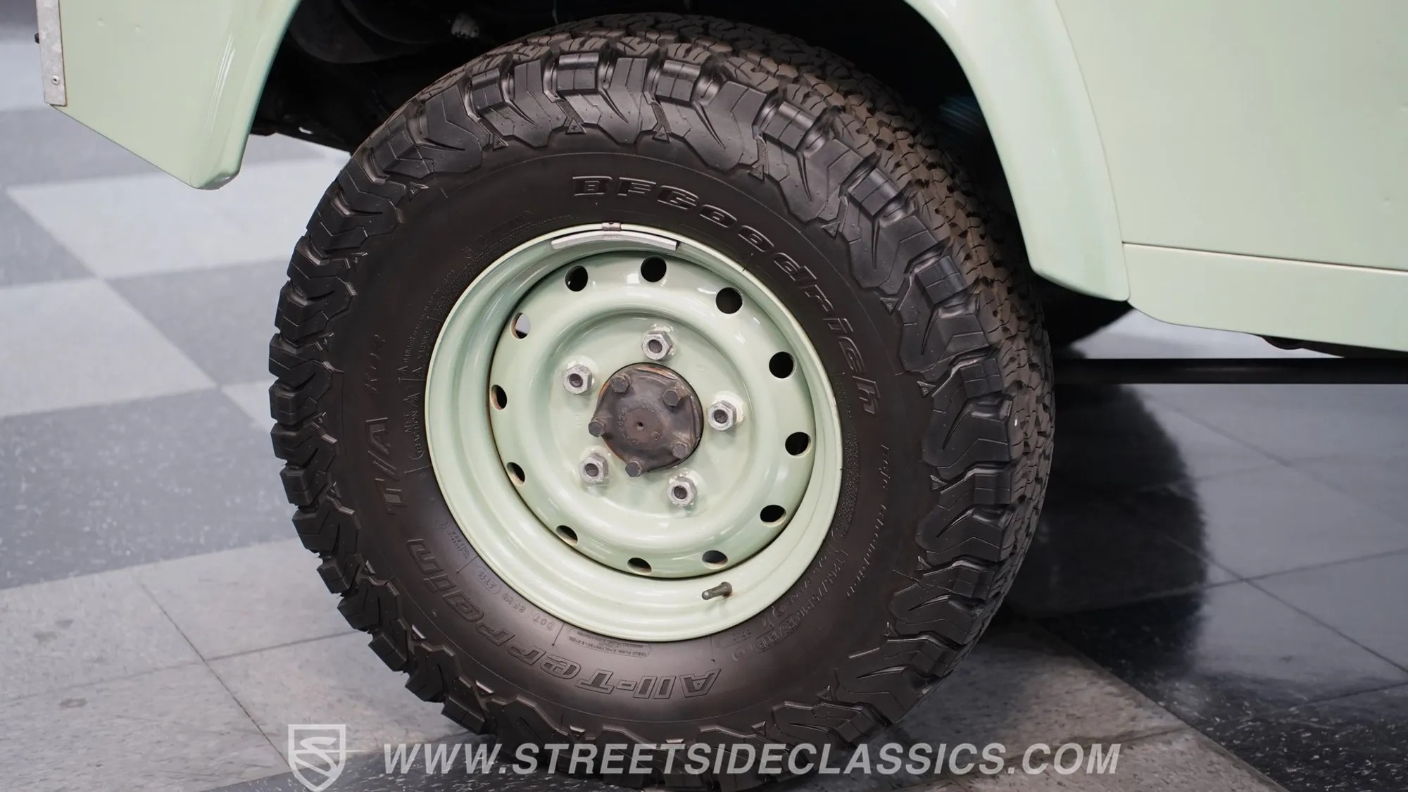 1997 Land Rover Defender 90 NAS