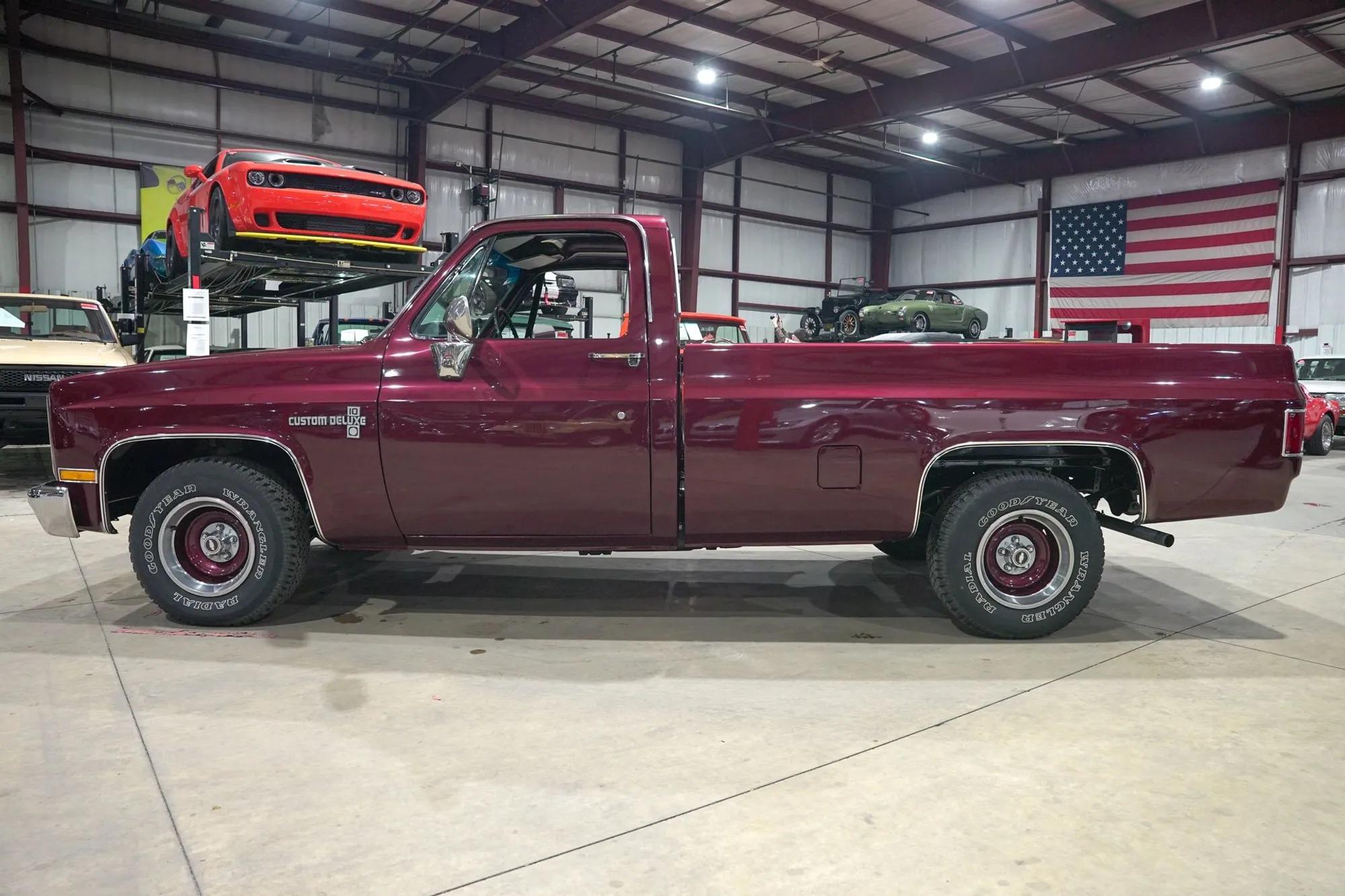 1985 Chevrolet C10 Custom Deluxe - 2