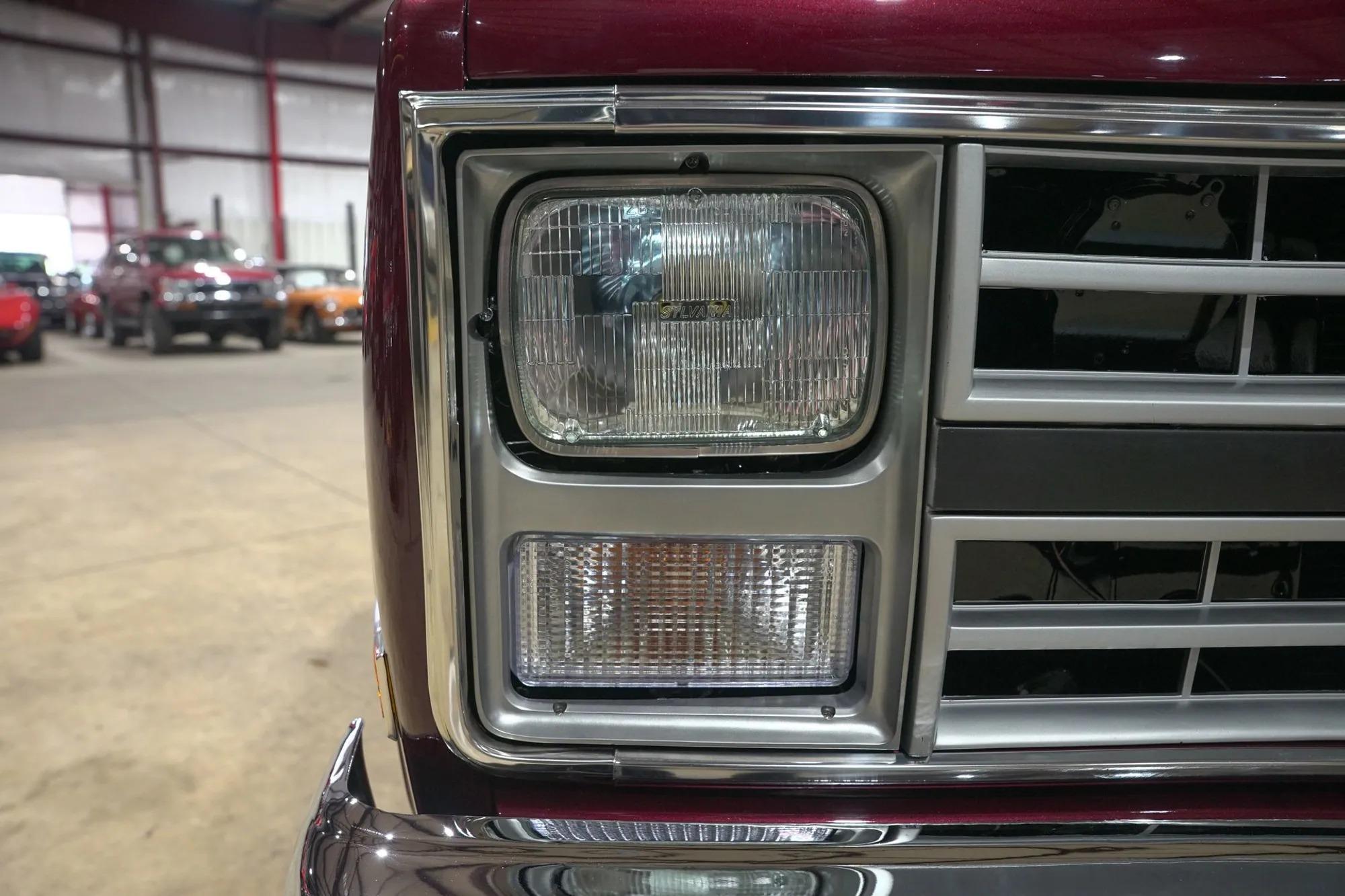 1985 Chevrolet C10 Custom Deluxe