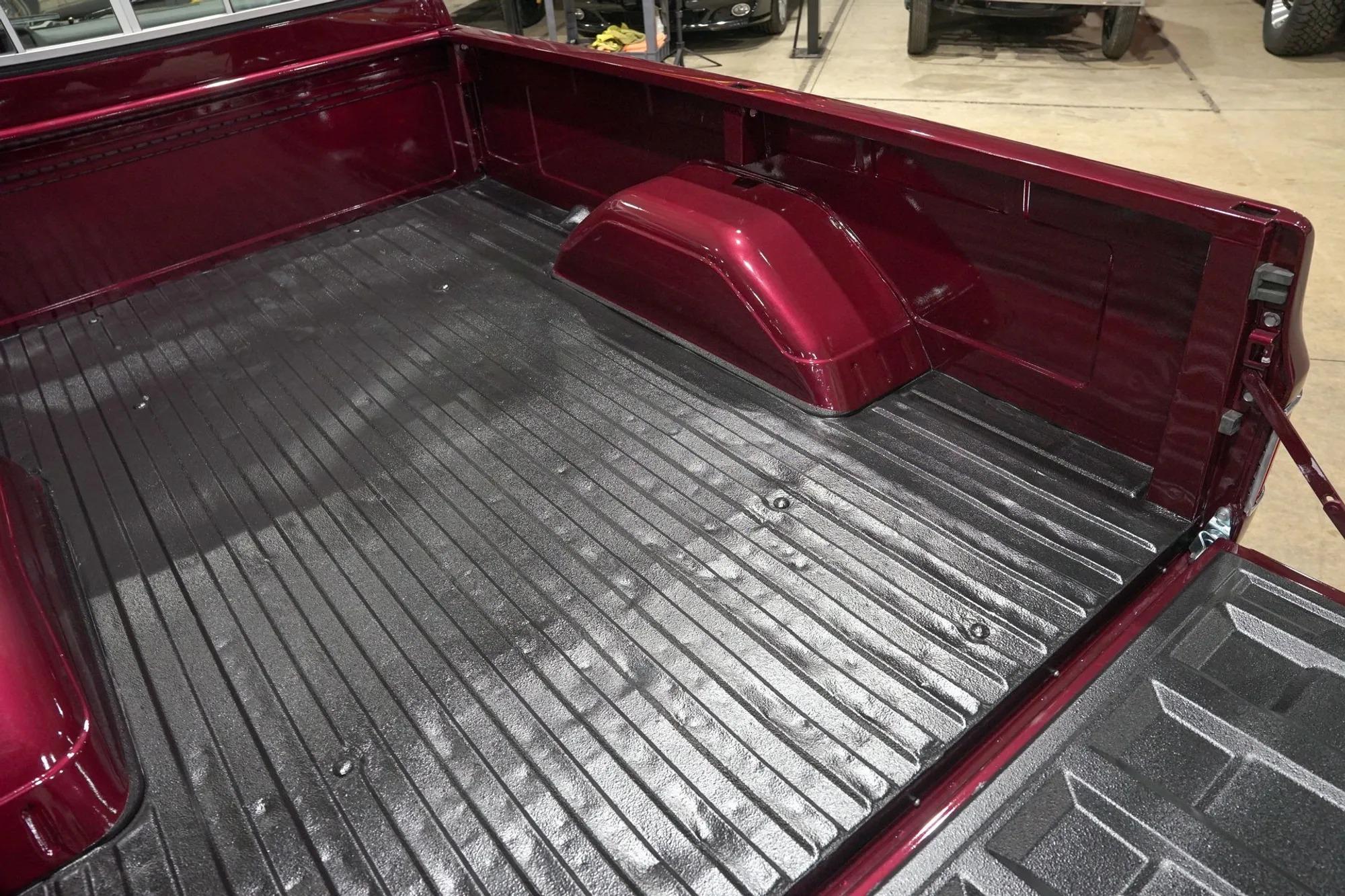 1985 Chevrolet C10 Custom Deluxe