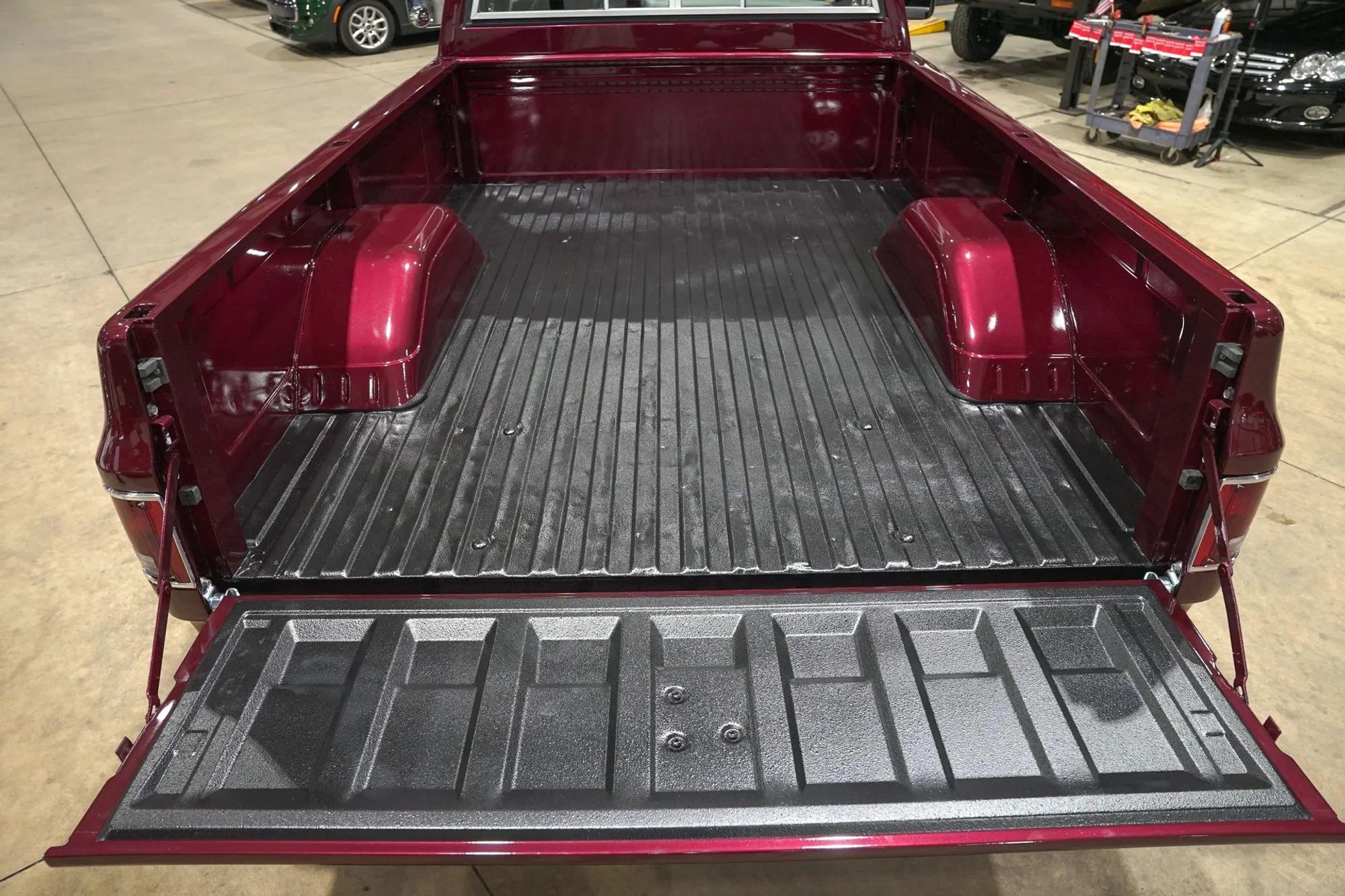 1985 Chevrolet C10 Custom Deluxe