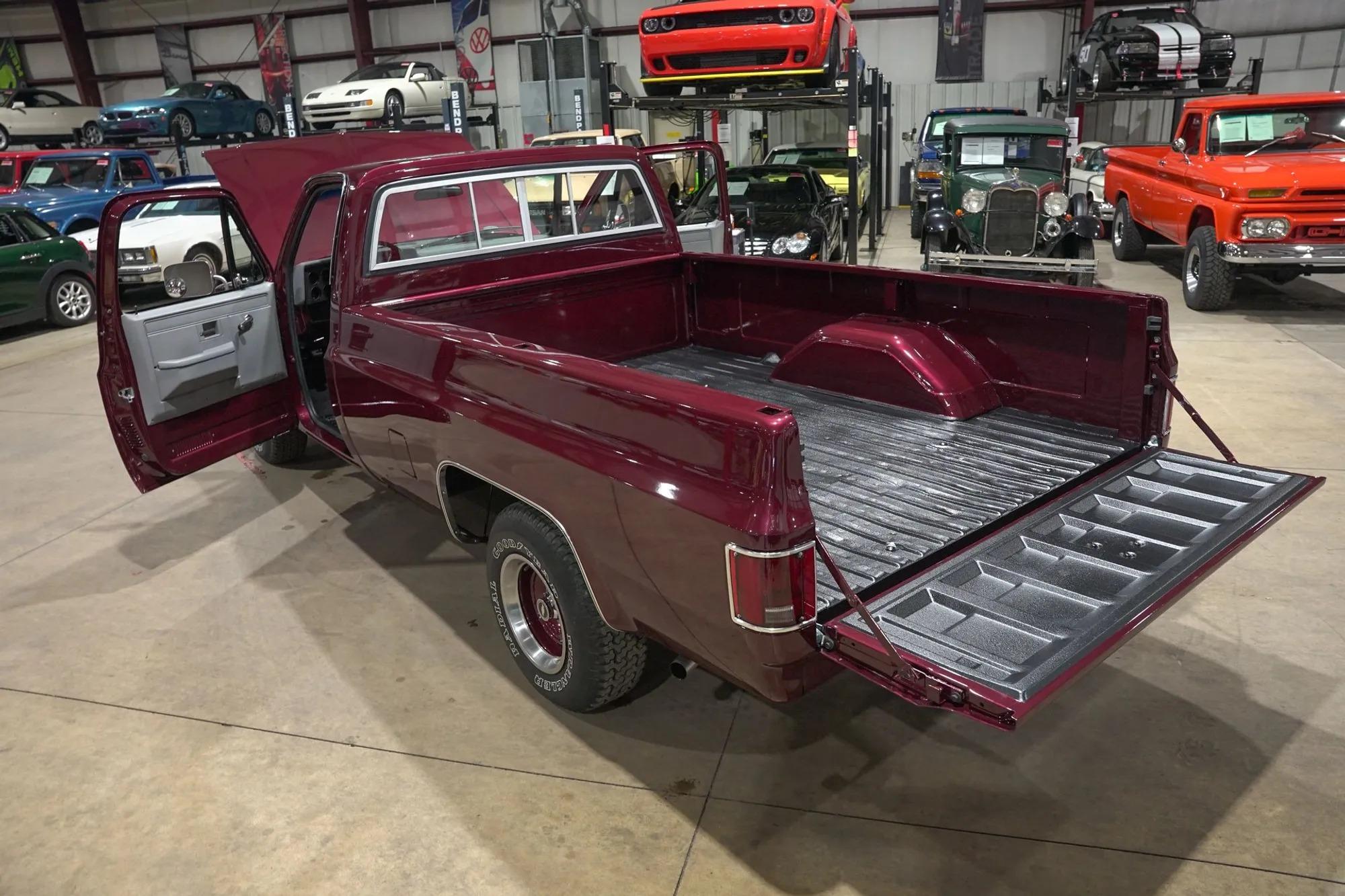 1985 Chevrolet C10 Custom Deluxe
