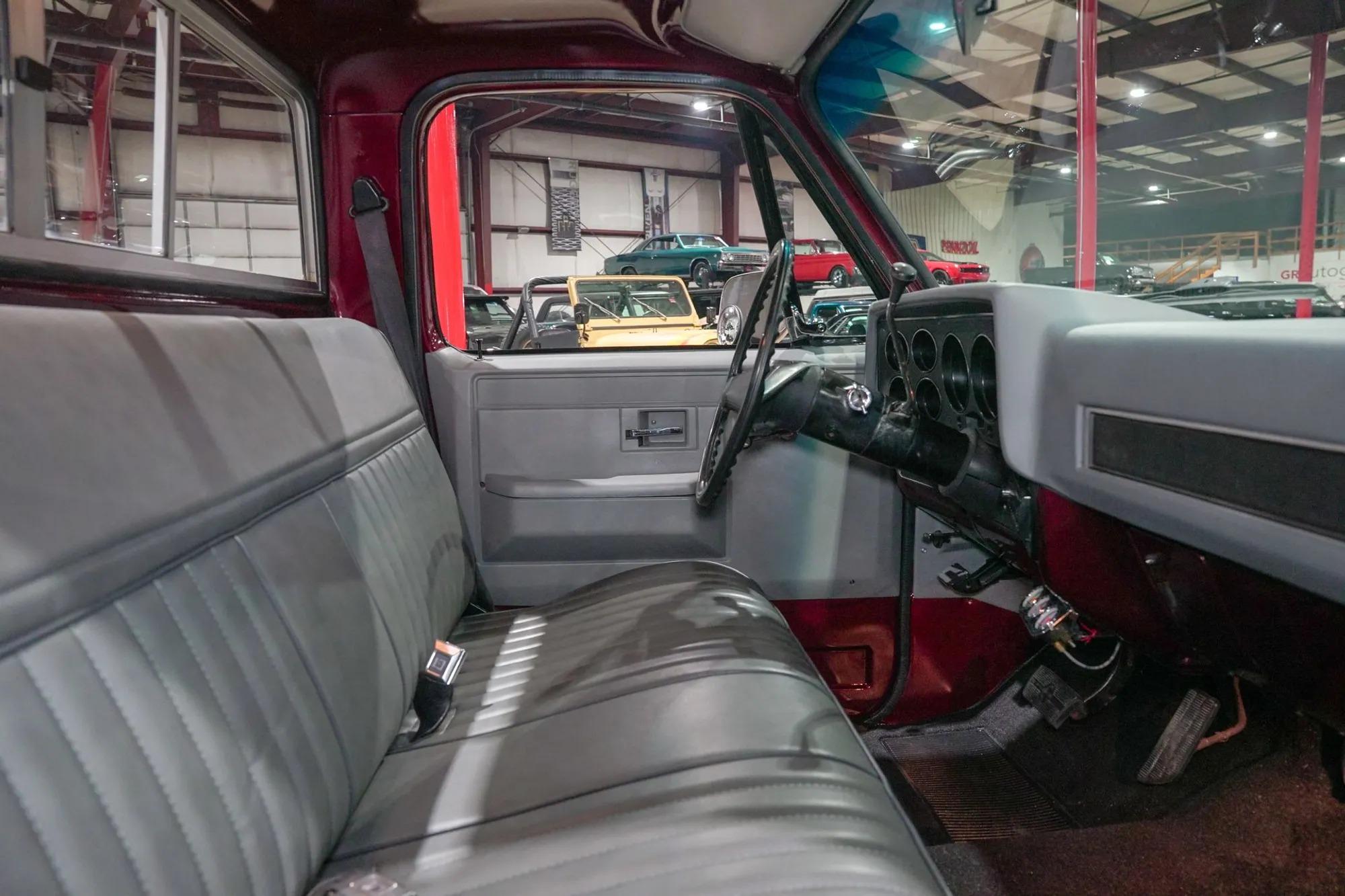 1985 Chevrolet C10 Custom Deluxe