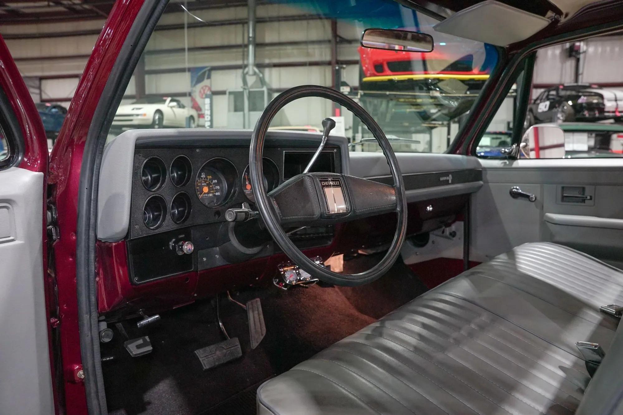 1985 Chevrolet C10 Custom Deluxe