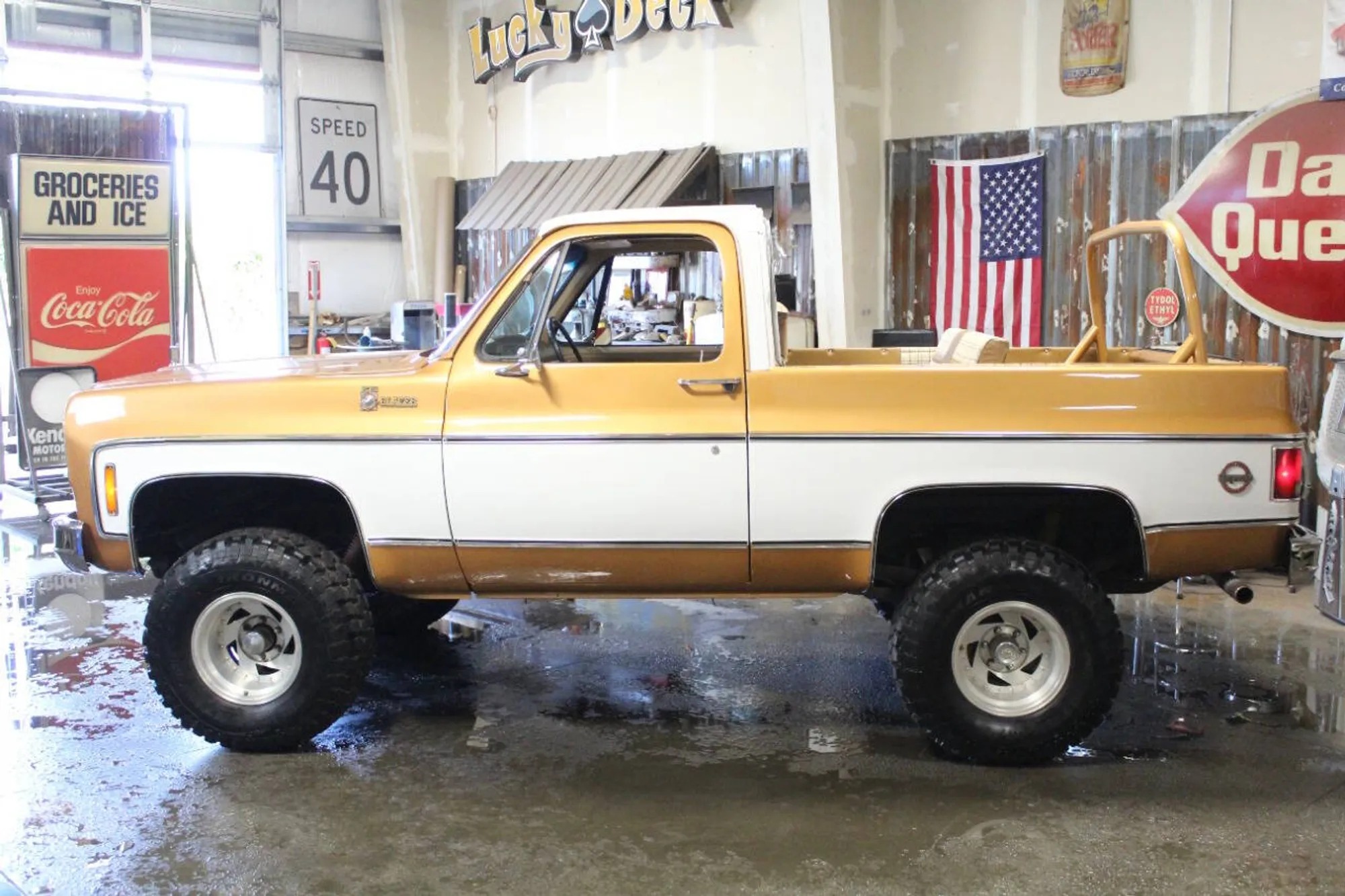 1979 Chevrolet K5 Blazer Cheyenne - 2