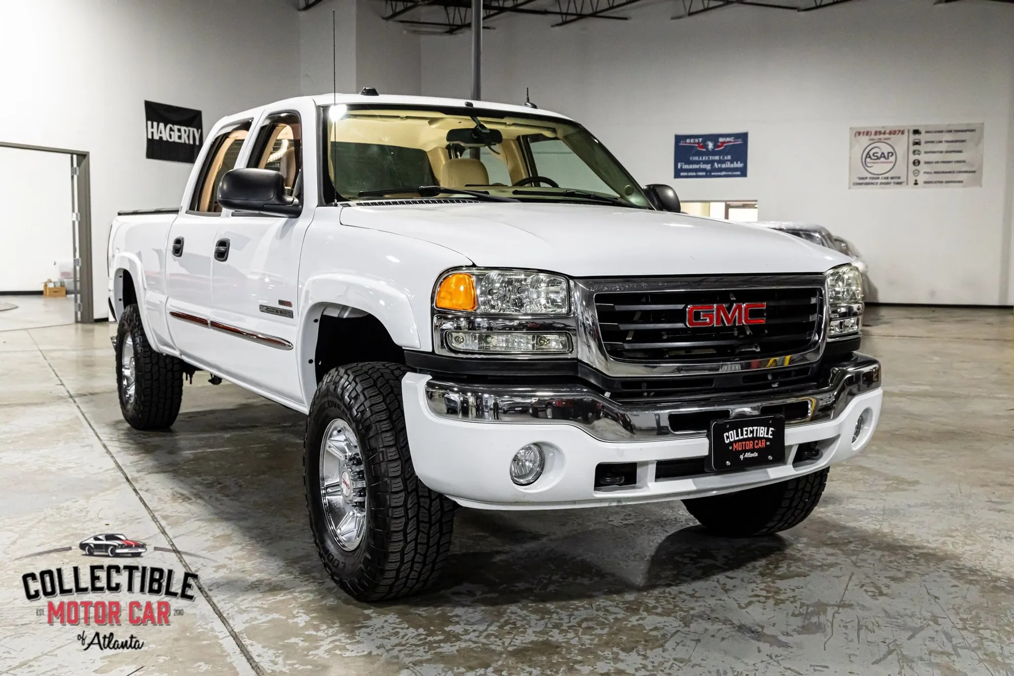 2005 GMC Sierra 2500HD SLT - 4