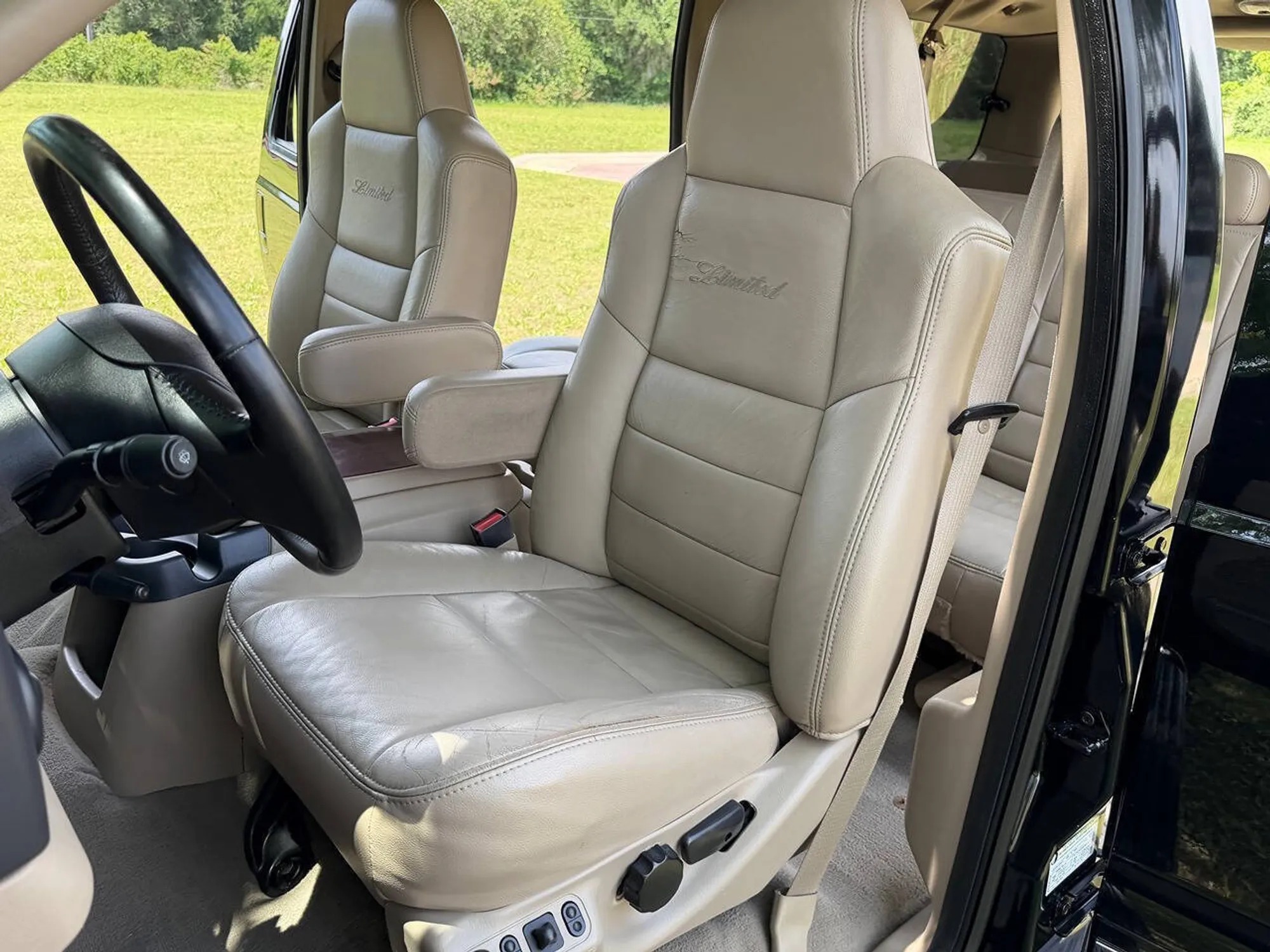 2005 Ford Excursion Limited