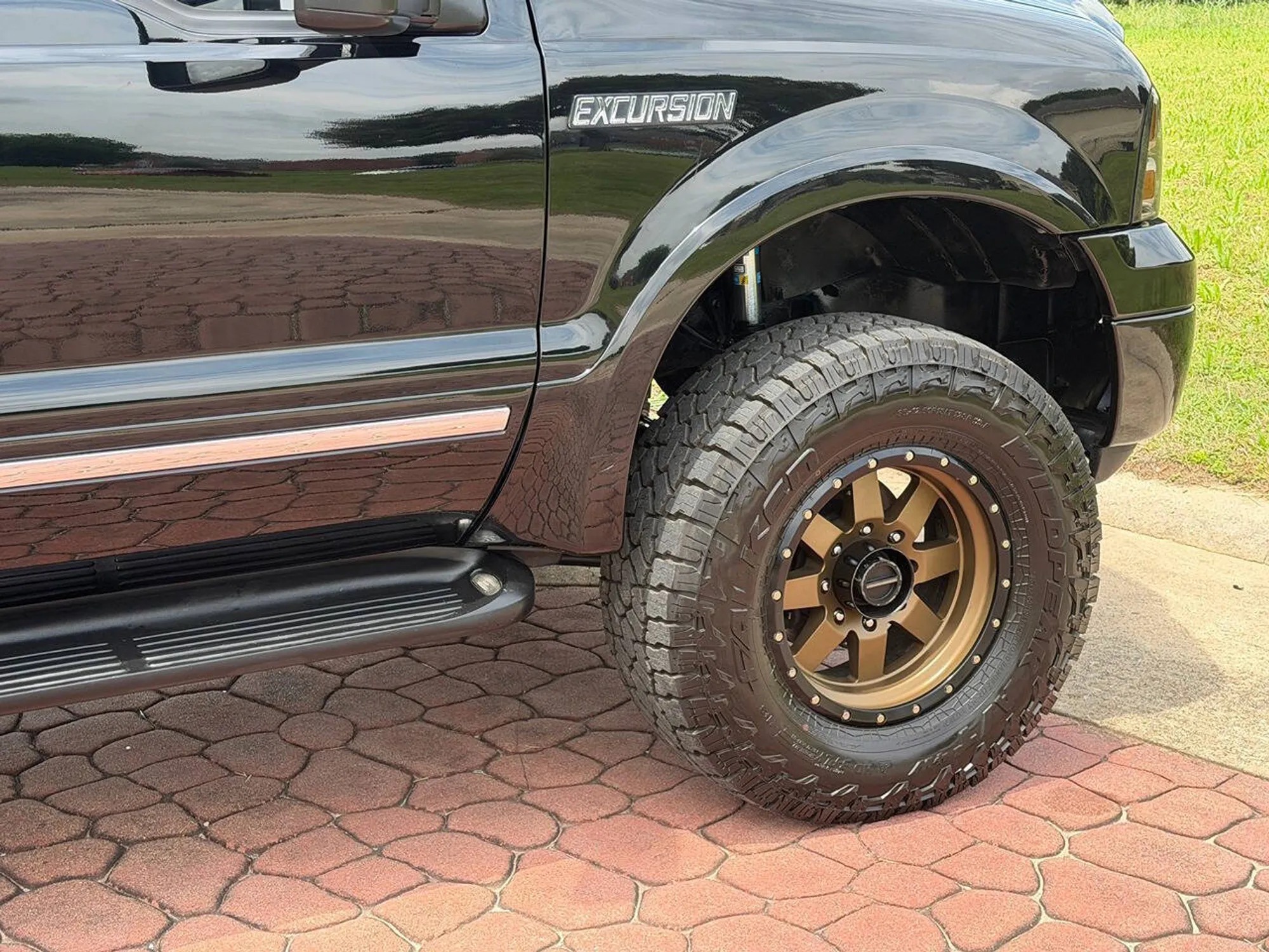 2005 Ford Excursion Limited