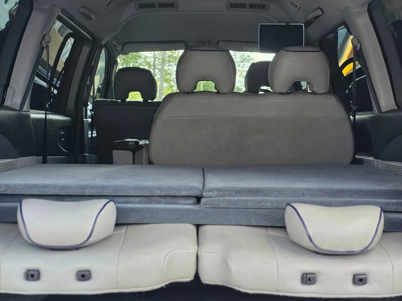 2000 Mitsubishi Delica L400 Space Gear