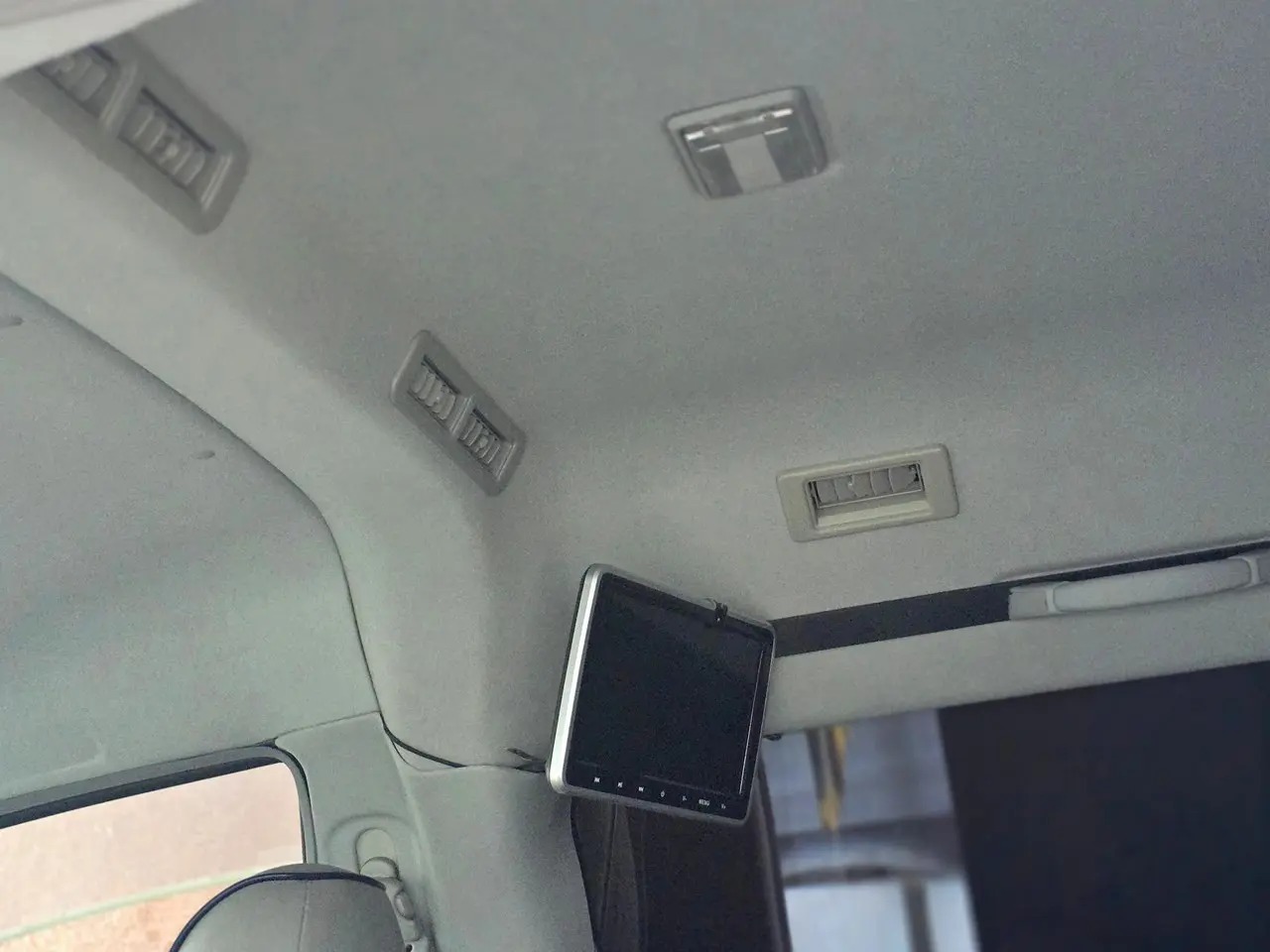 2000 Mitsubishi Delica L400 Space Gear