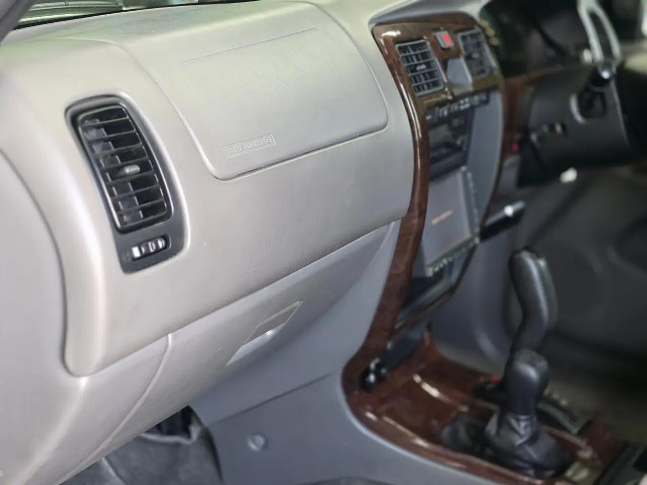 2001 Toyota Hilux Surf SSR-G