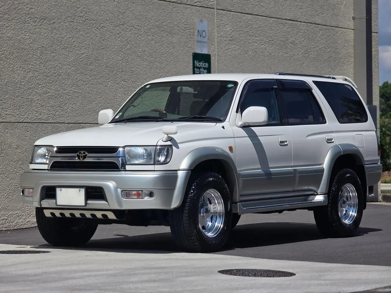 2001 Toyota Hilux Surf SSR-G - 3