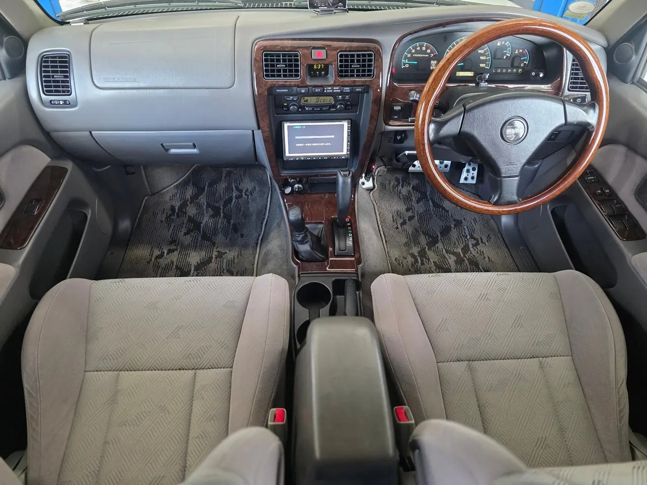 2001 Toyota Hilux Surf SSR-G