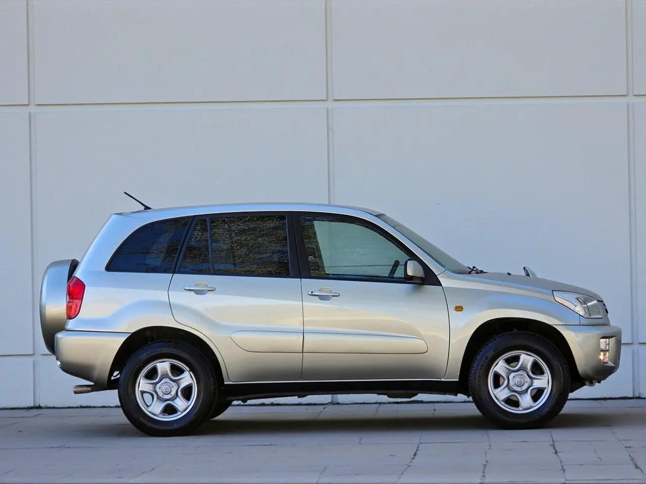 2000 Toyota RAV4 L