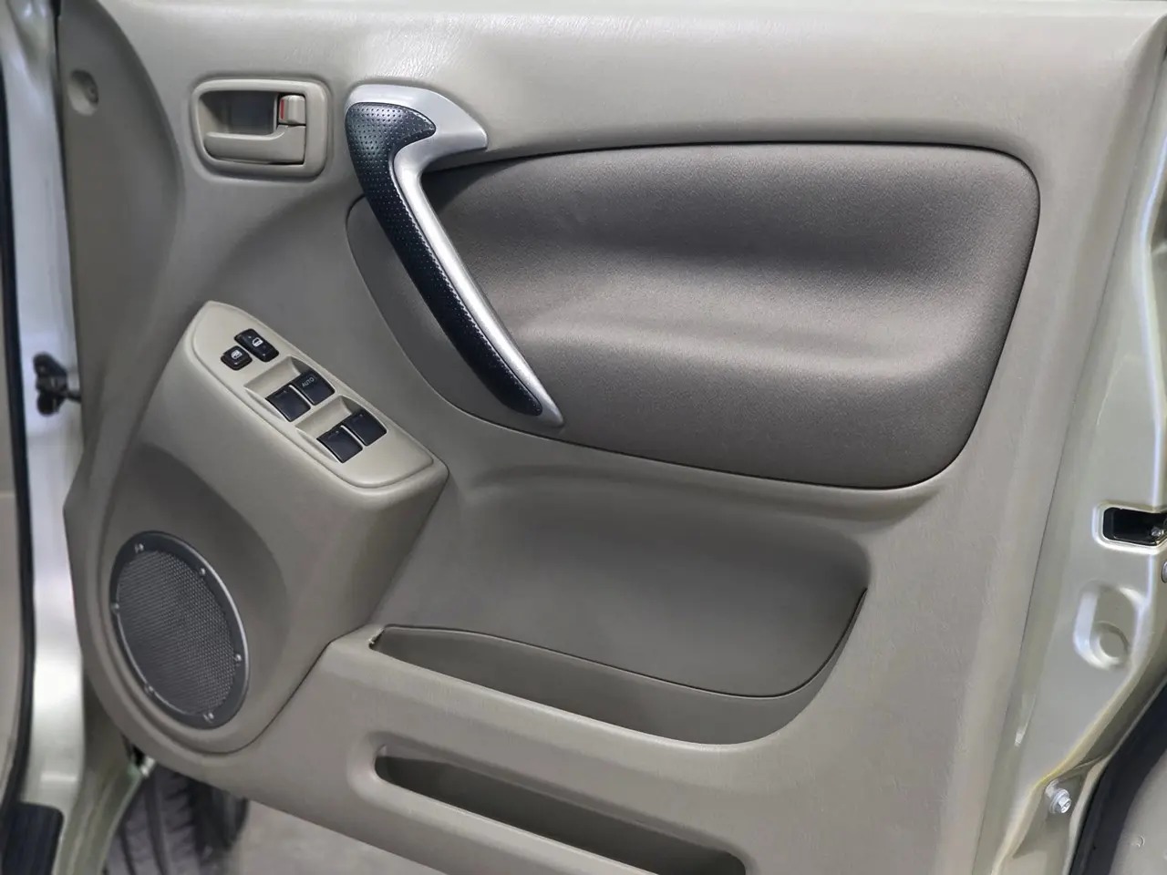 2000 Toyota RAV4 L