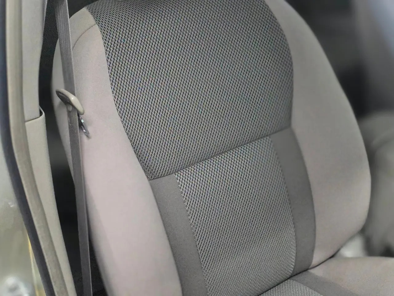 2000 Toyota RAV4 L