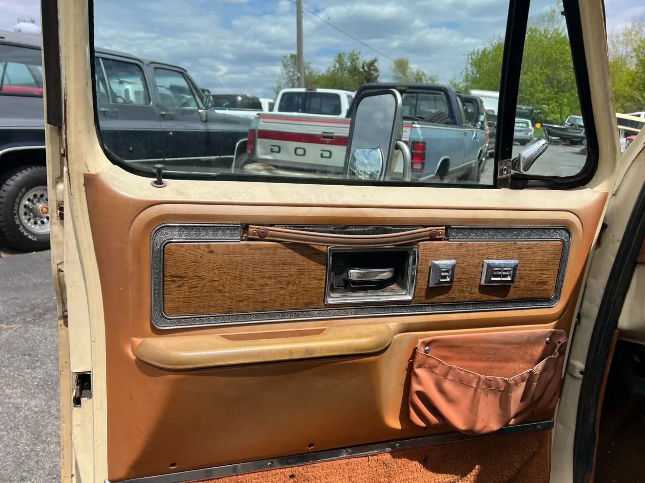 1977 Chevrolet C20 Silverado Camper Special