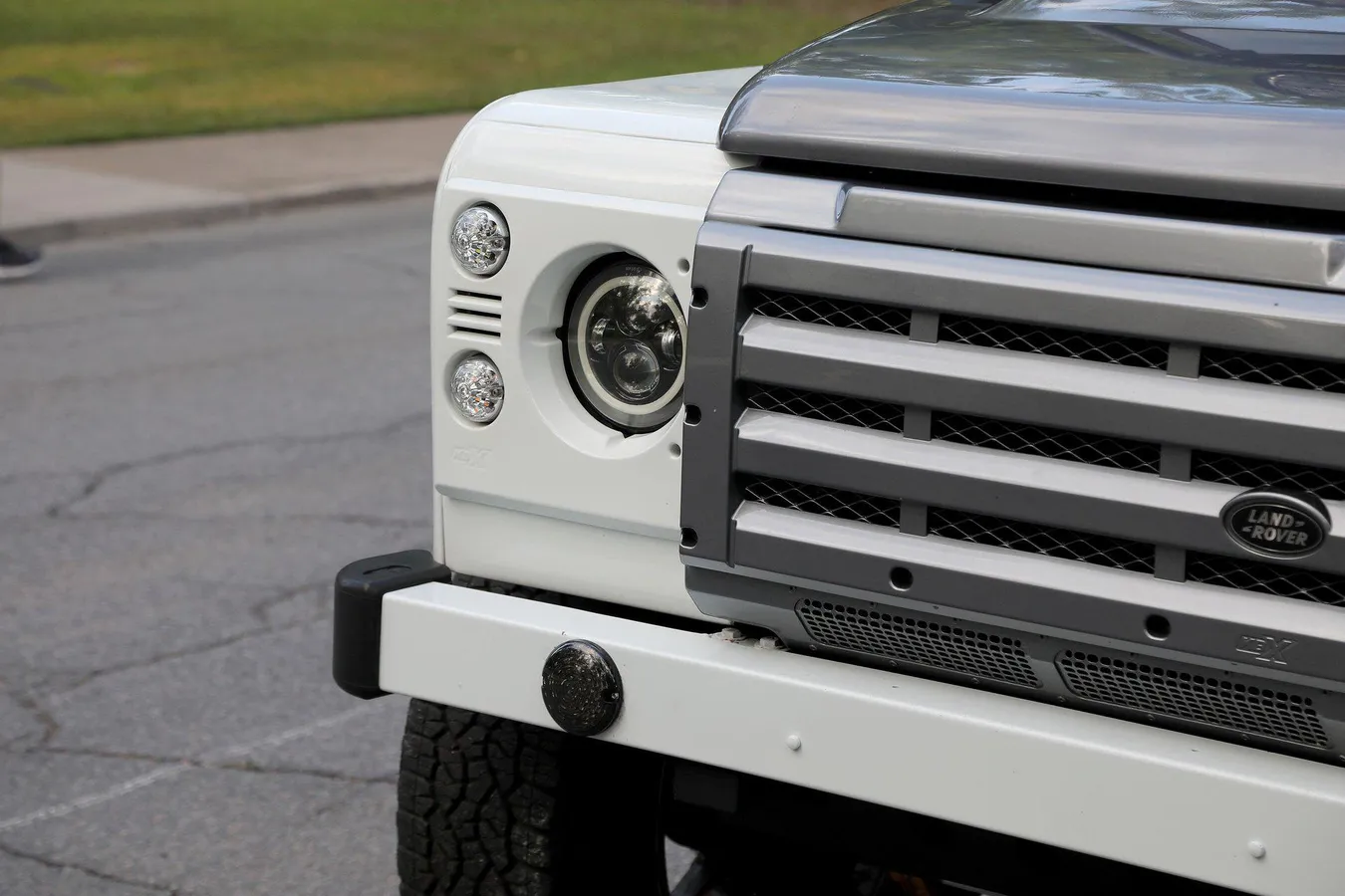 Custom 1985 Land Rover Defender 110
