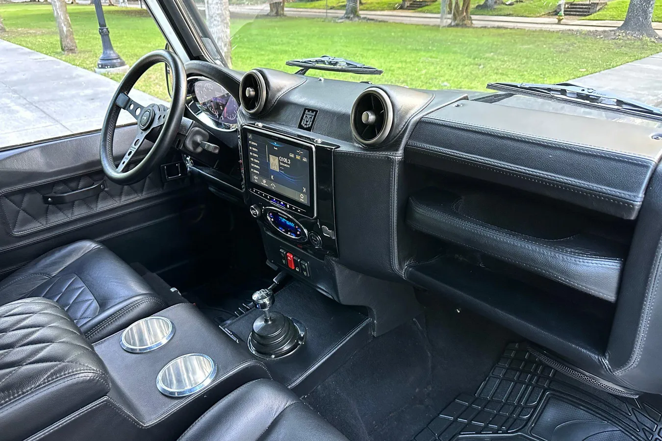 Custom 1985 Land Rover Defender 110