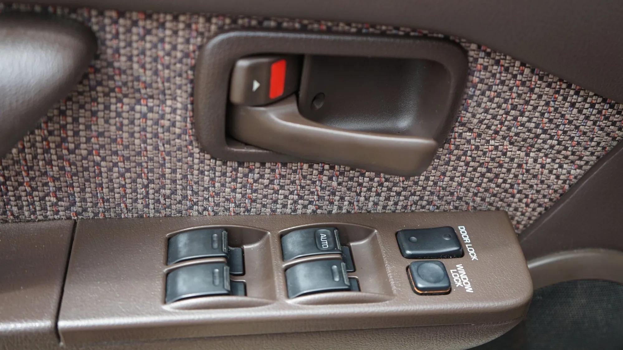 1992 Toyota Land Cruiser FJ80