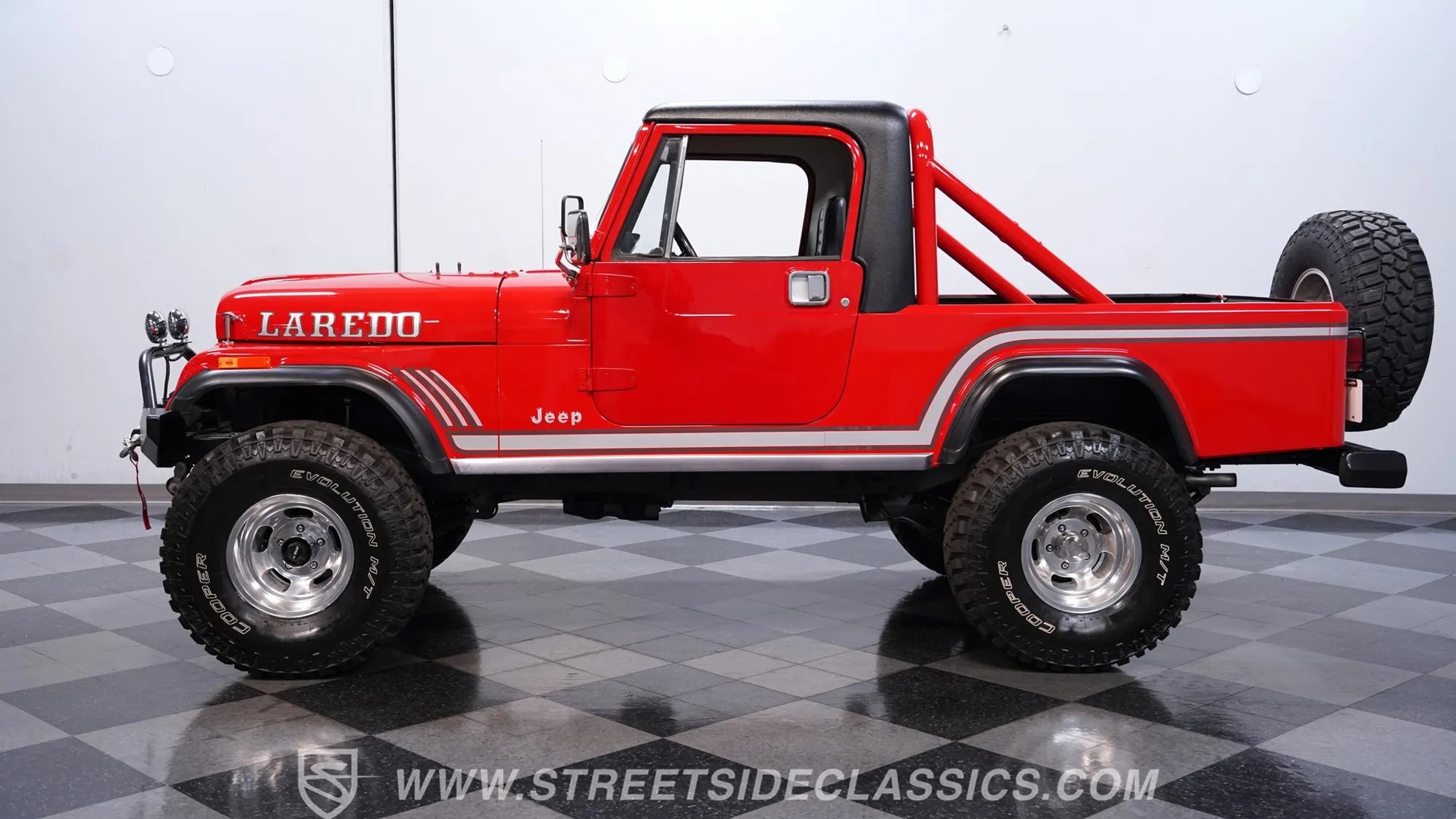 1985 Jeep CJ8 Scrambler Laredo - 2