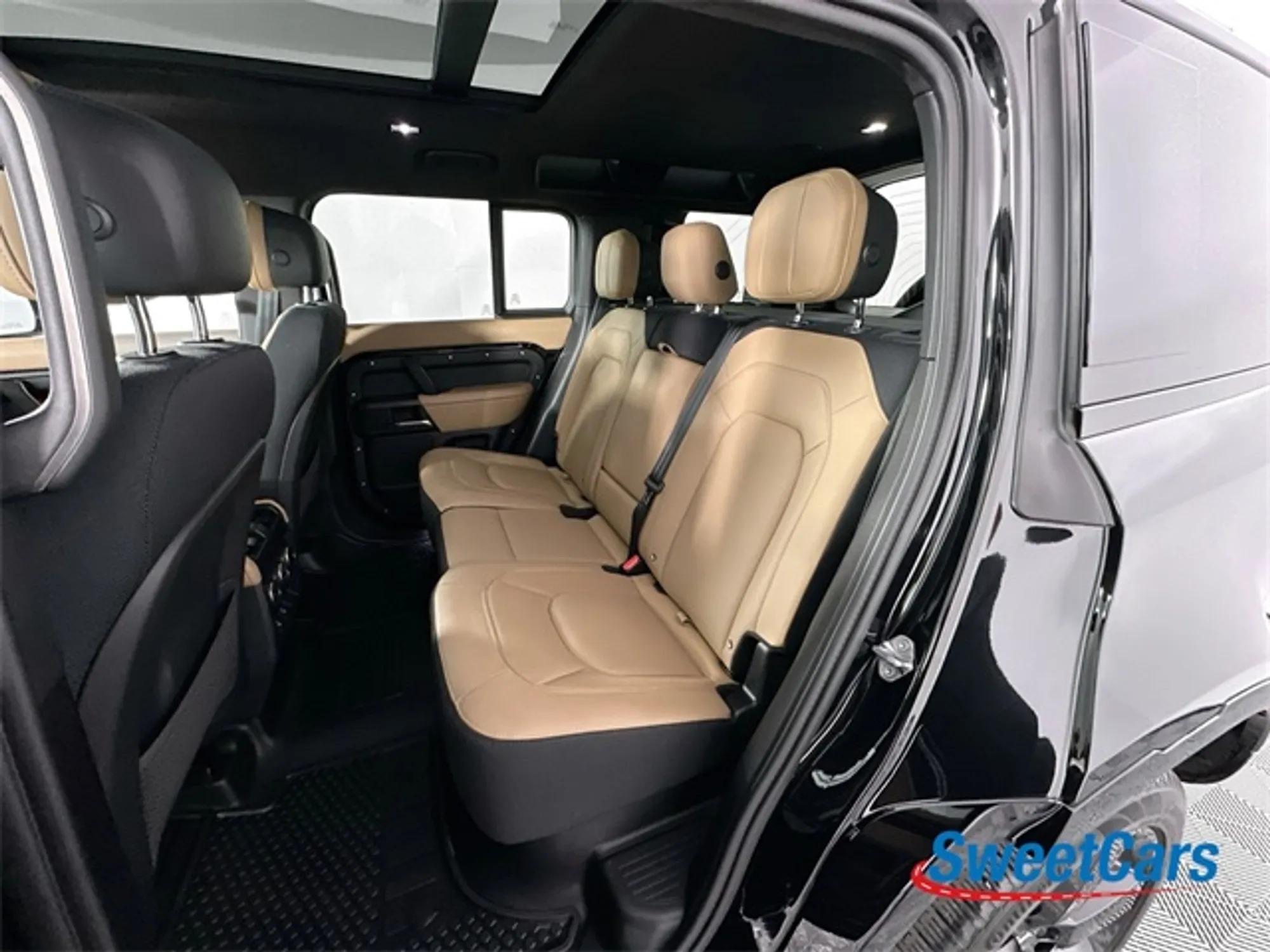2025 Land Rover Defender 110 V8