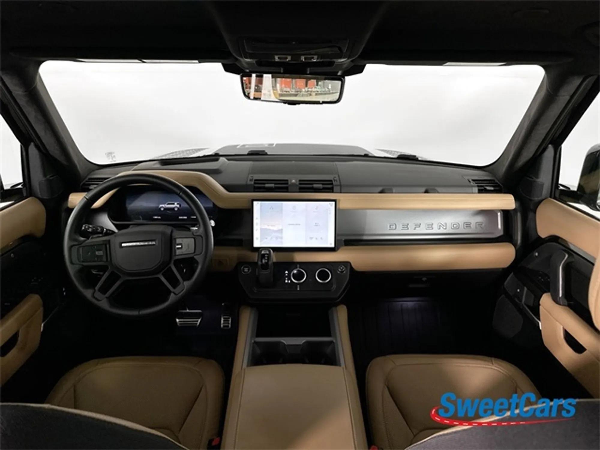 2025 Land Rover Defender 110 V8