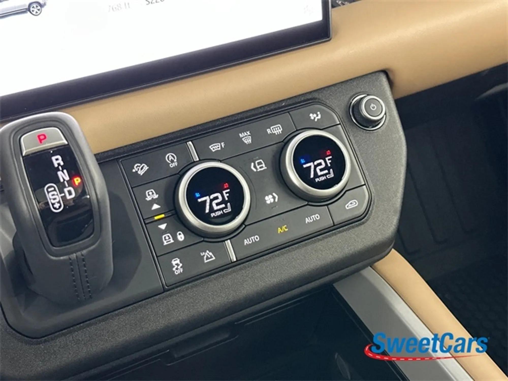 2025 Land Rover Defender 110 V8