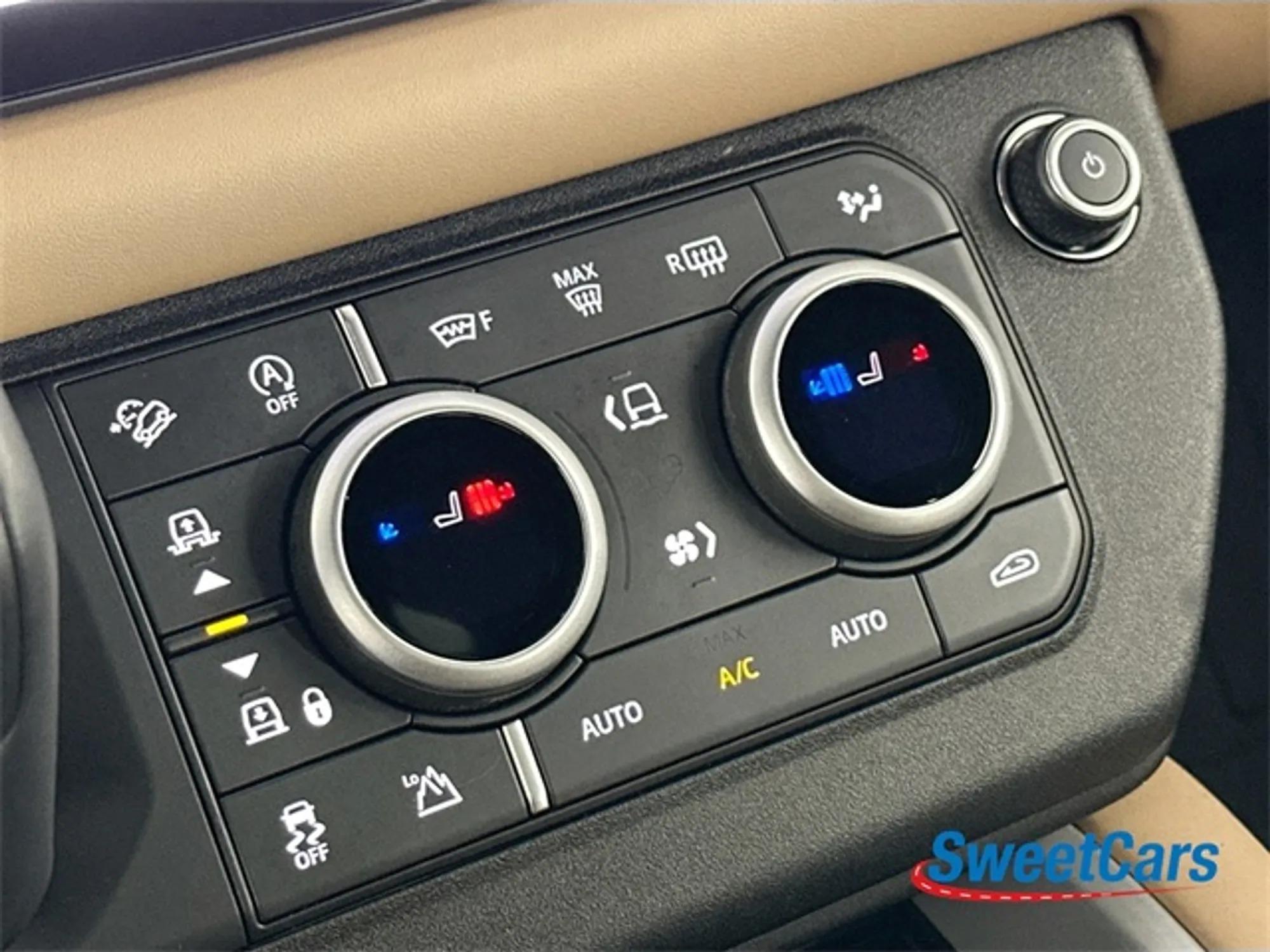 2025 Land Rover Defender 110 V8