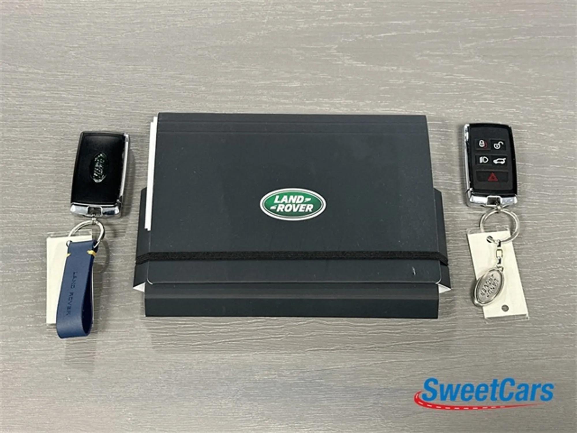 2025 Land Rover Defender 110 V8