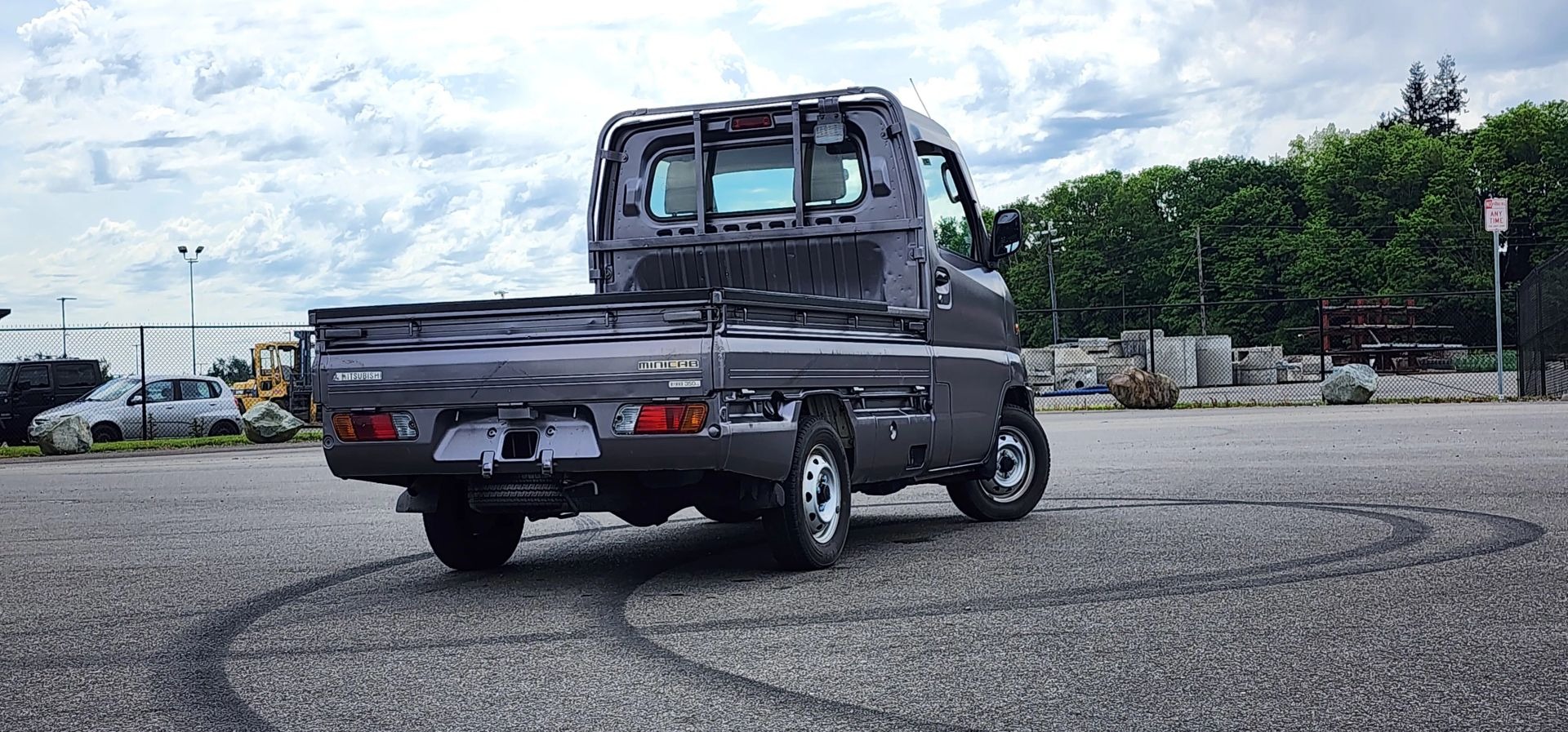 2000 Mitsubishi Minicab