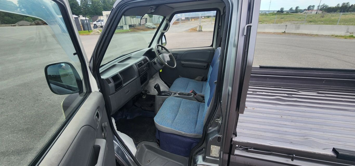 2000 Mitsubishi Minicab