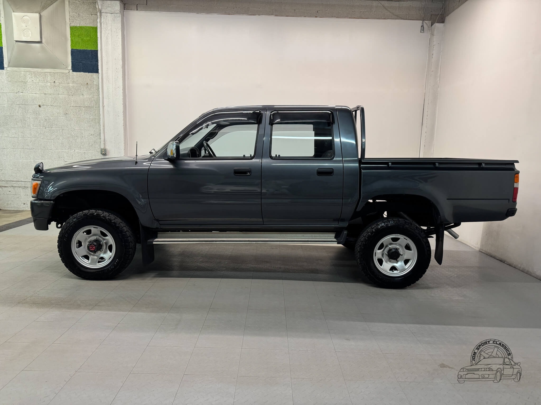 1994 Toyota Hilux SR - 2